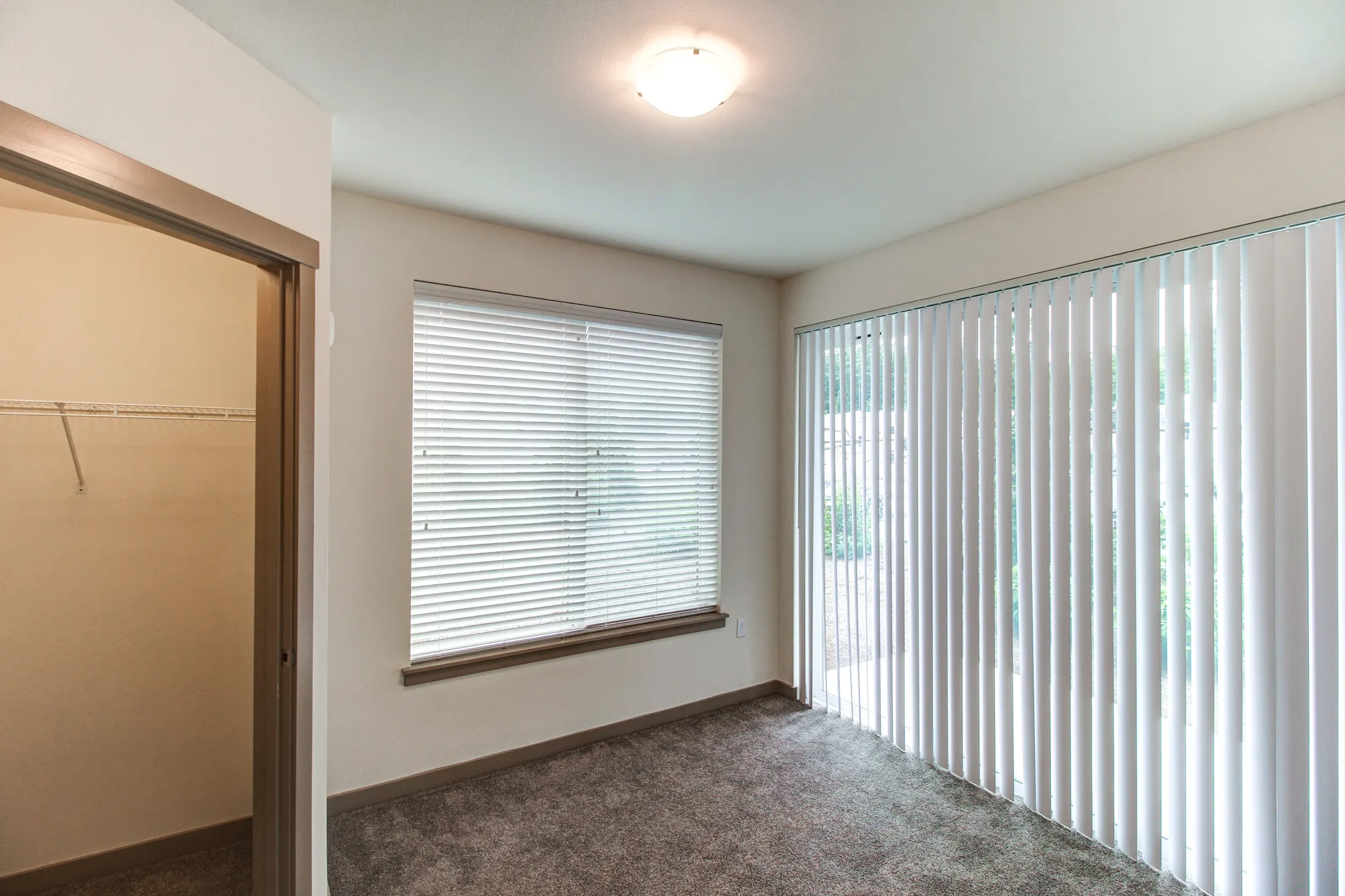 Monarch Apartments Maple Valley, WA 98038