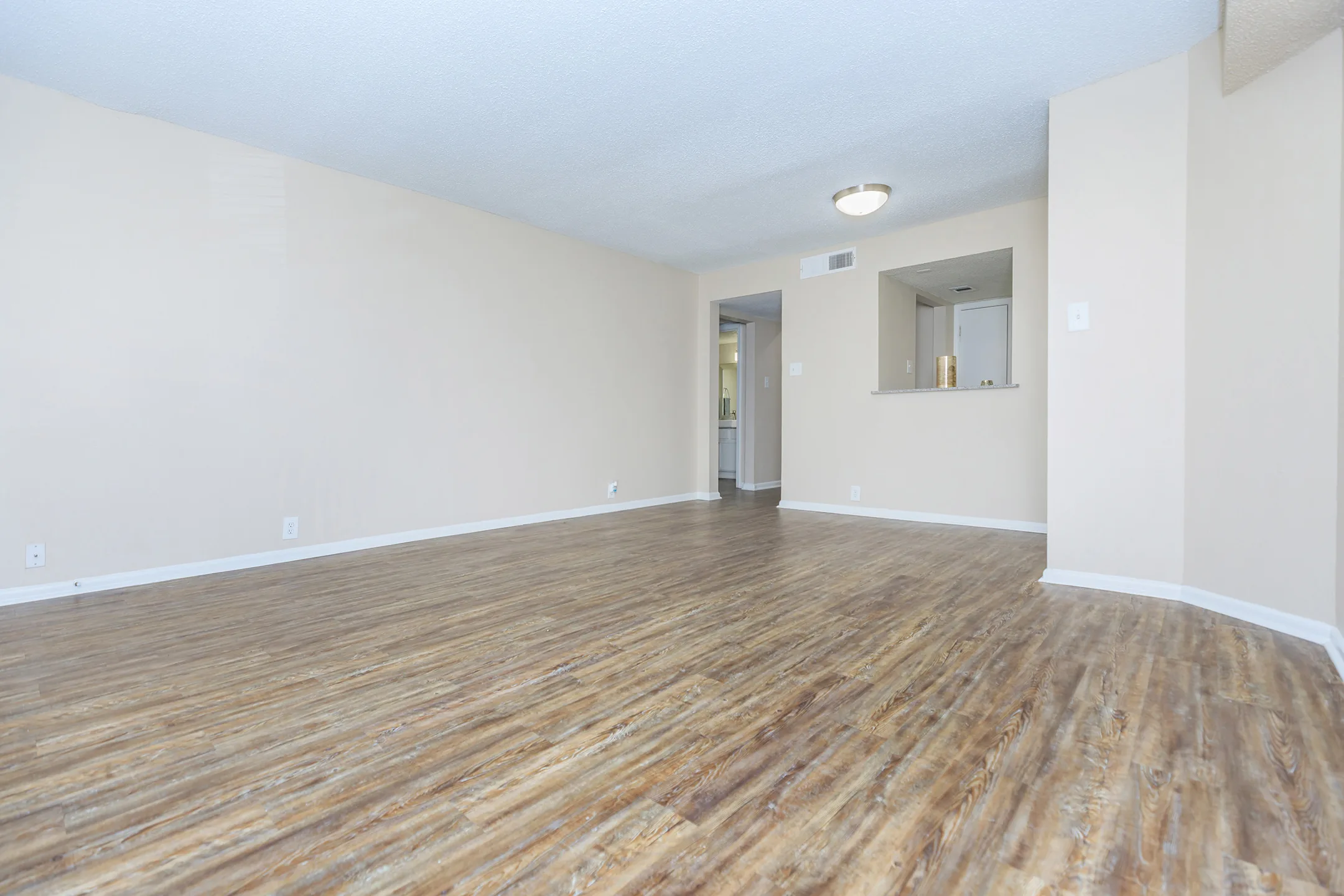 Living Room - The Arts at West Napoleon - Metairie, LA