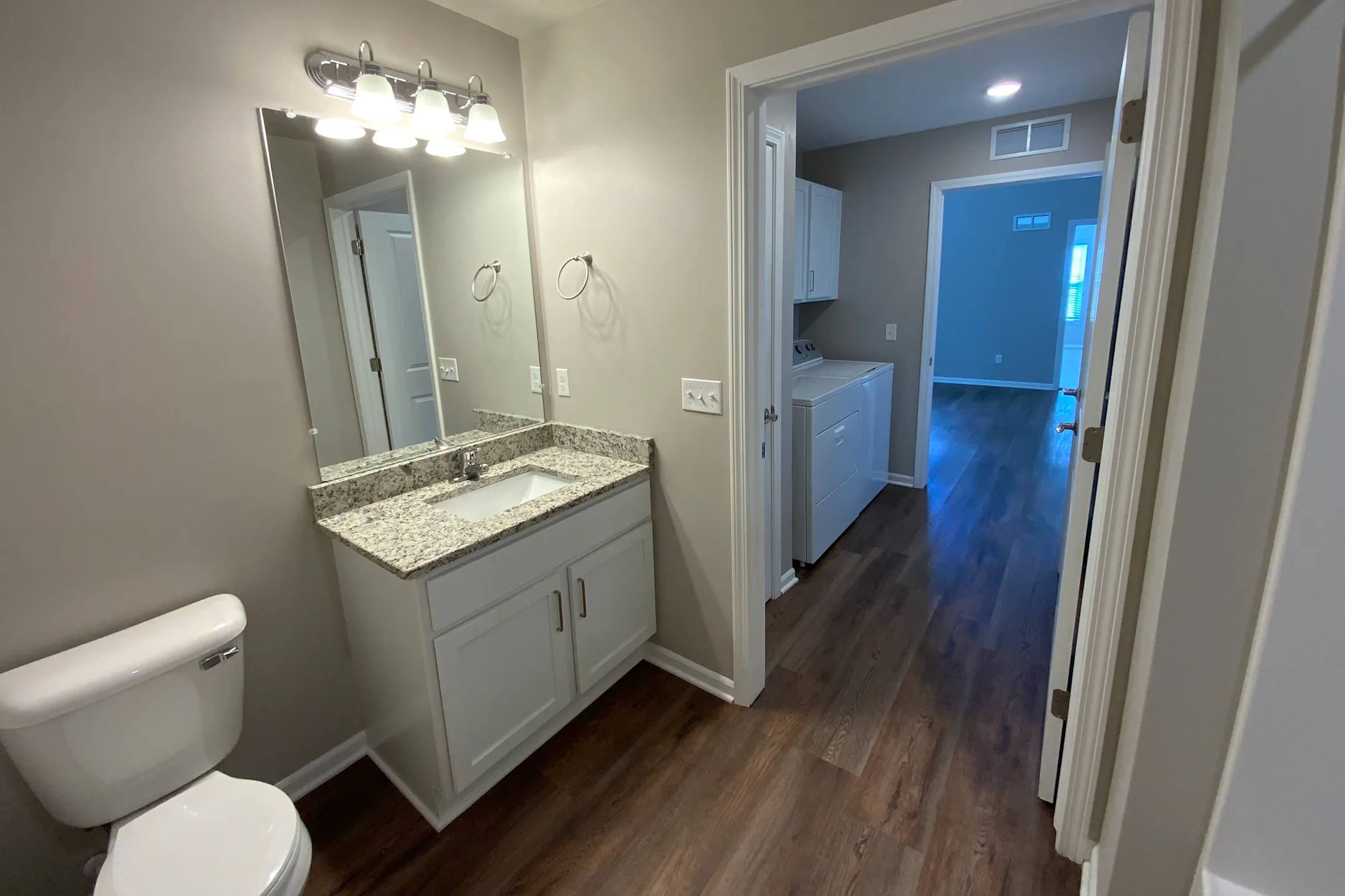 Chestnut Woods Apartments Howell, MI 48855