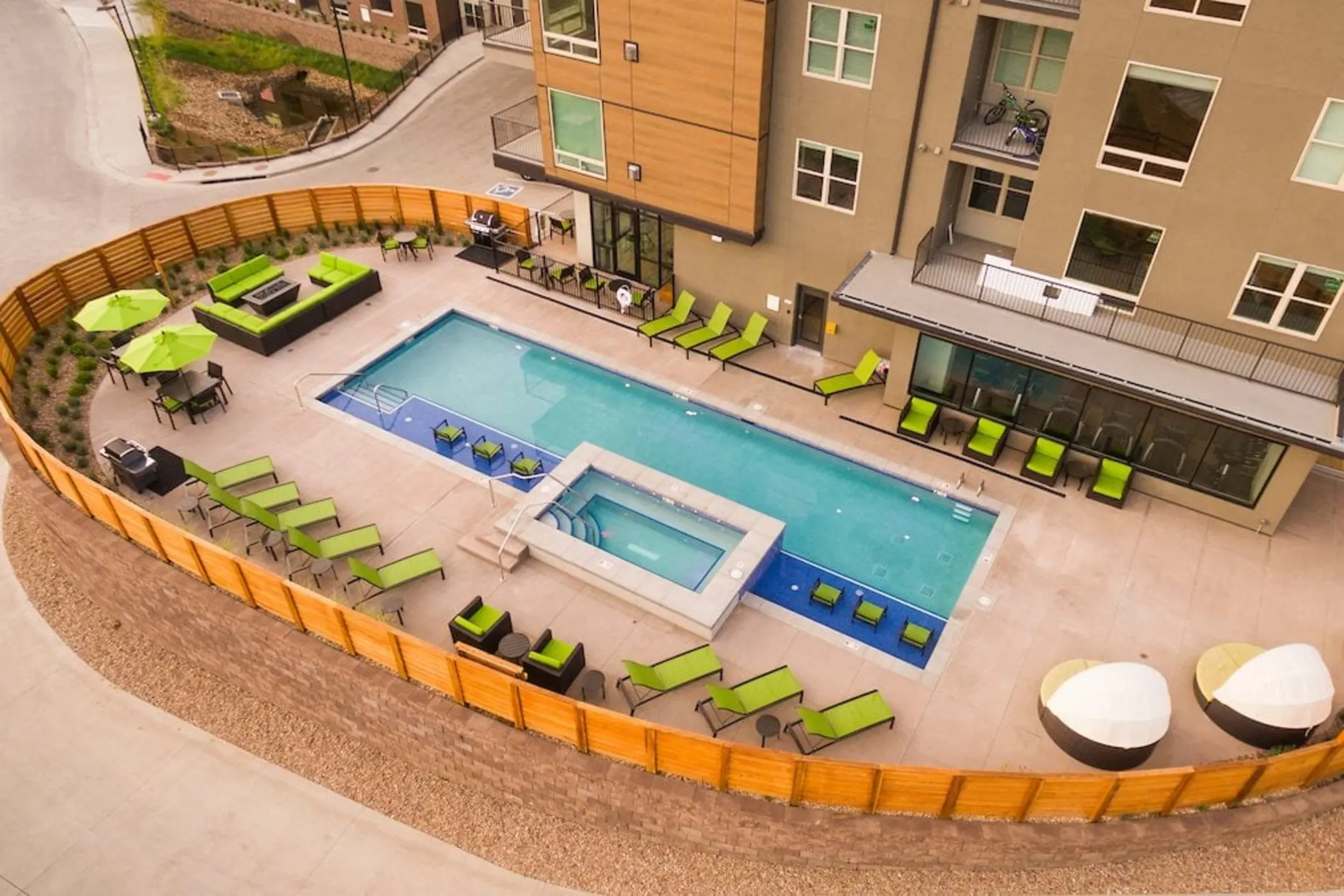 Union West Apartment
