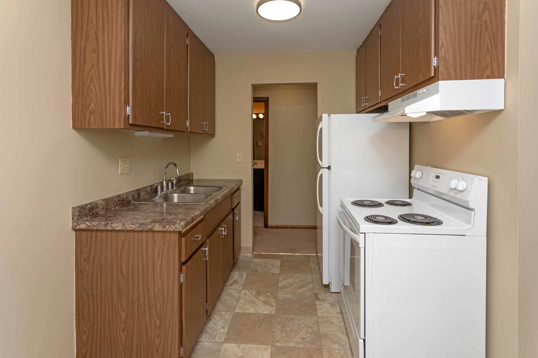 Kitchen - Cottage Terrace Apartments - Saint Paul, MN