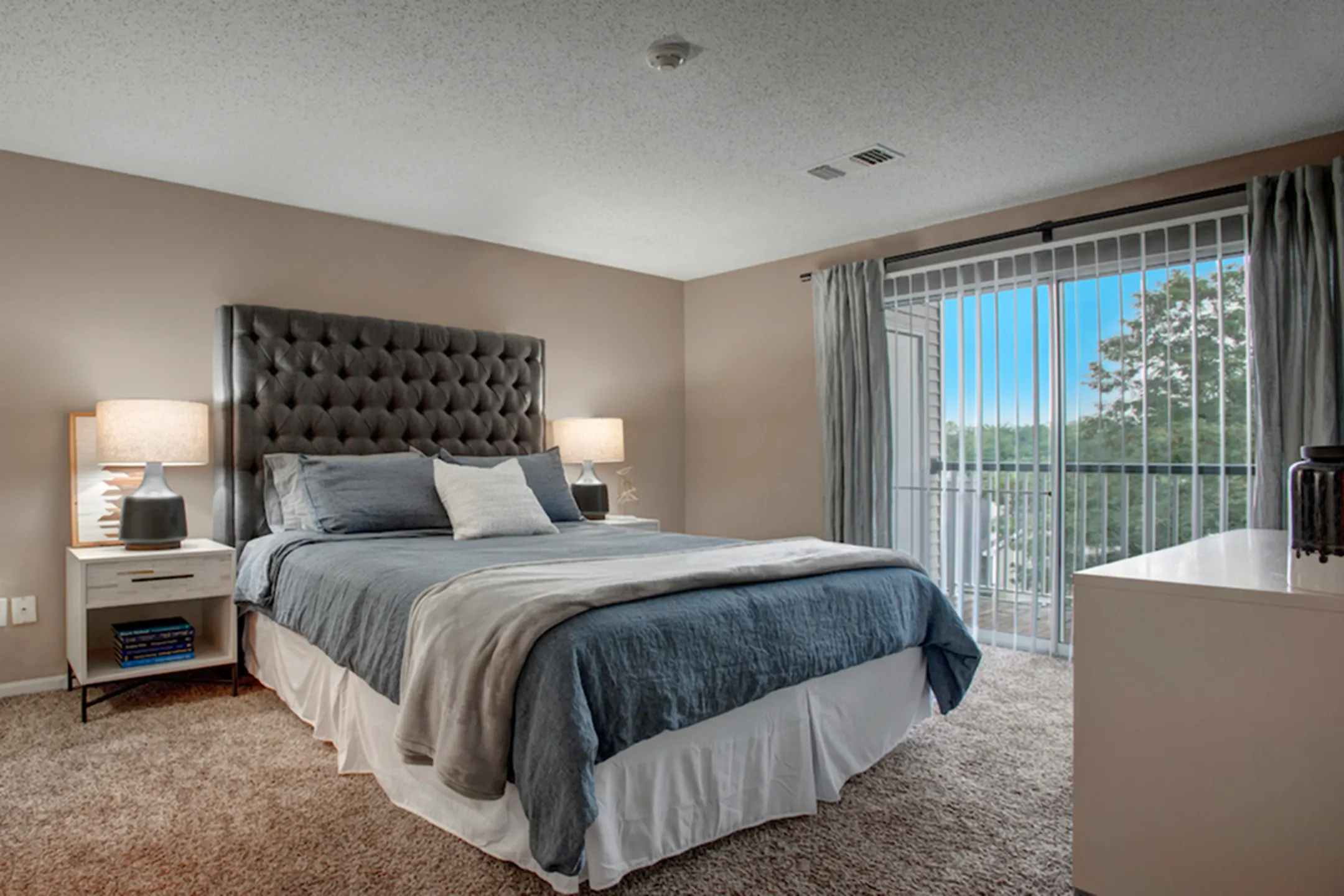 Highlands Nanuet 100 Avalon Gardens Dr Nanuet, NY Apartments for