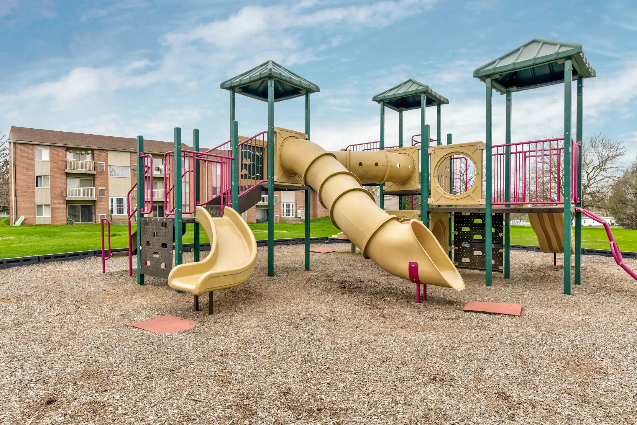 Oakview Estates Apartments Lancaster, PA 17602