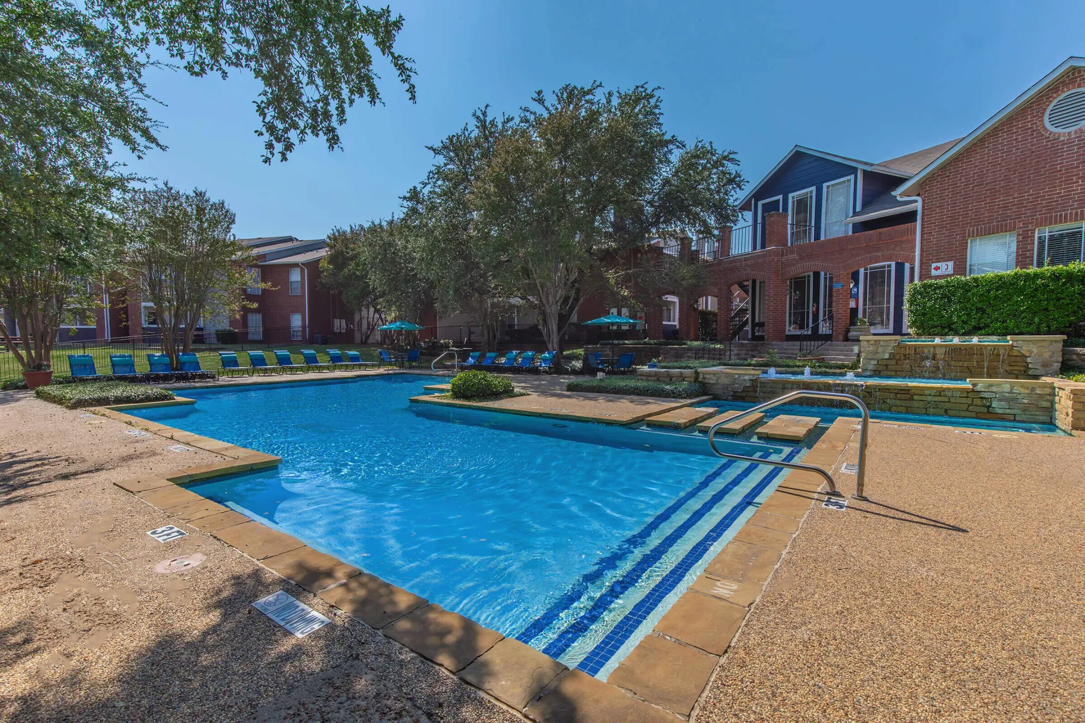 Pool - Irving Park - Irving, TX