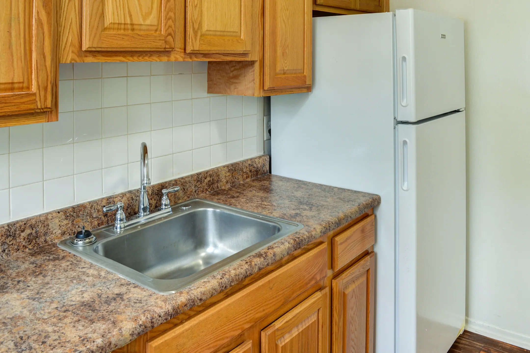 Kitchen - Rosehill Gardens - Elizabeth, NJ