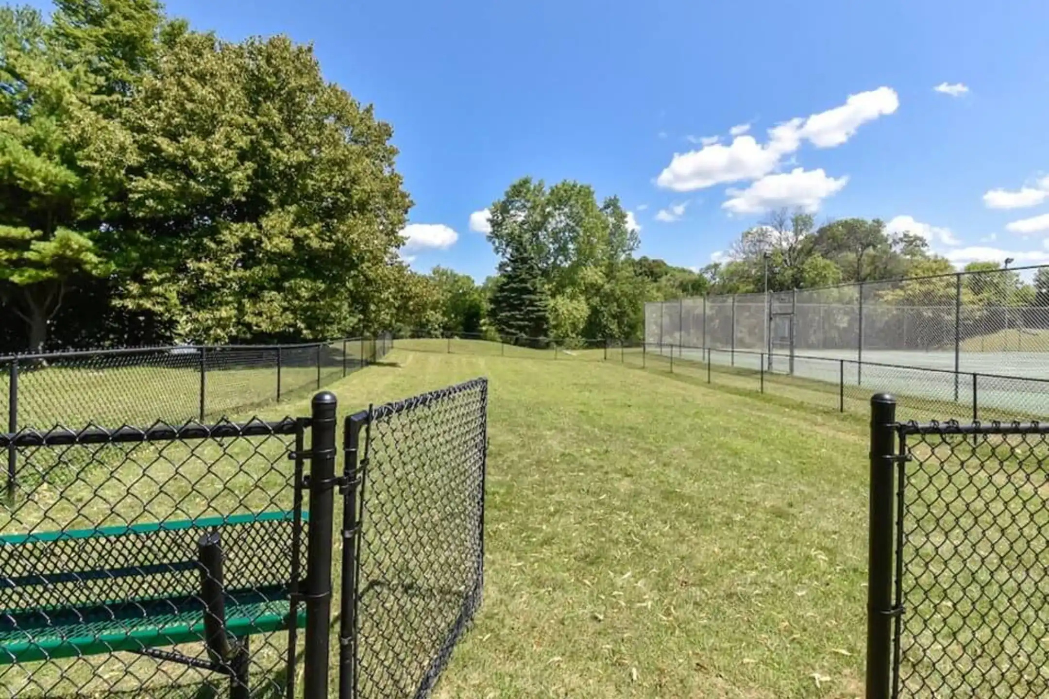 Glenbrook Apartments Apartments Milwaukee, WI 53223