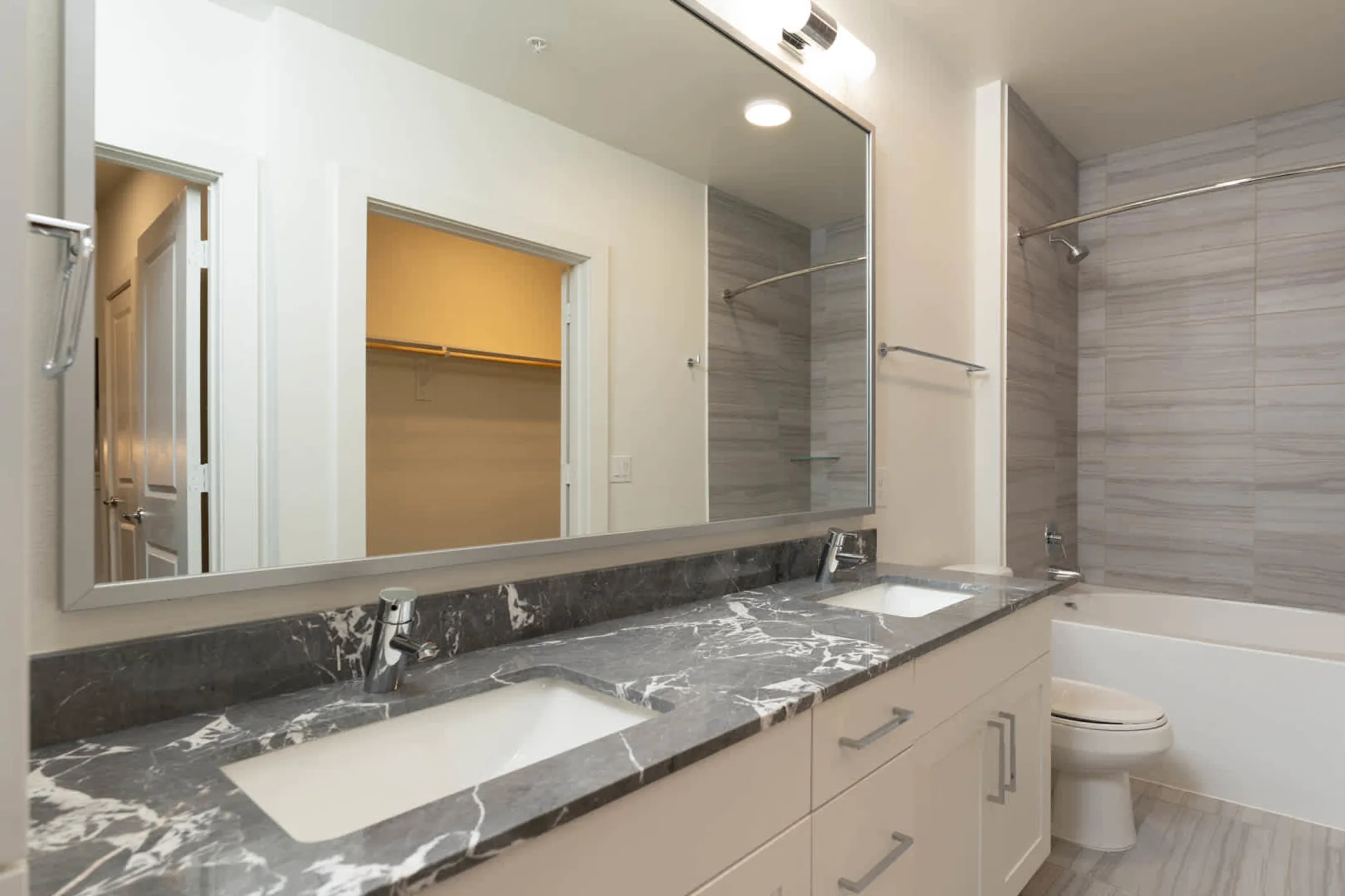 Olivian at The Realm Apartments Lewisville, TX 75056