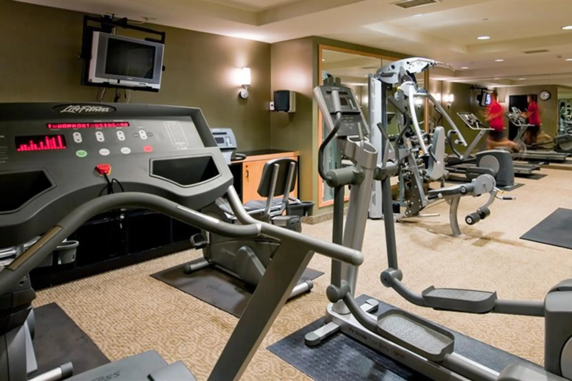 Fitness Weight Room - PeachTree of McLean - Falls Church, VA