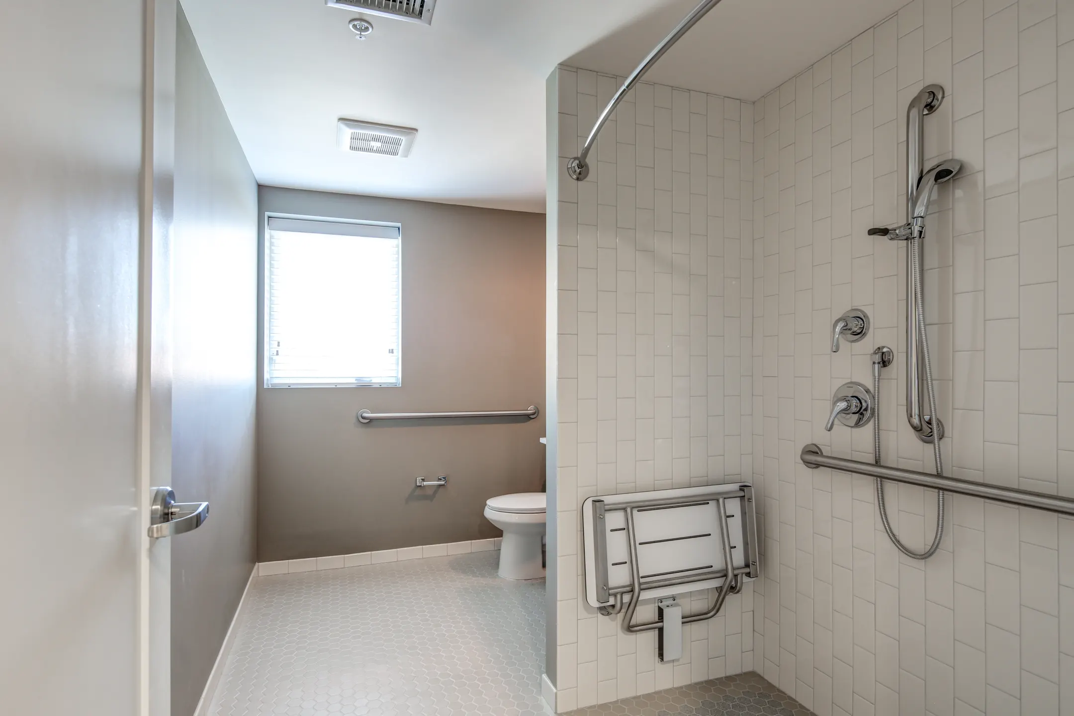 Bathroom - 1323 W. Morse LLC - Chicago, IL