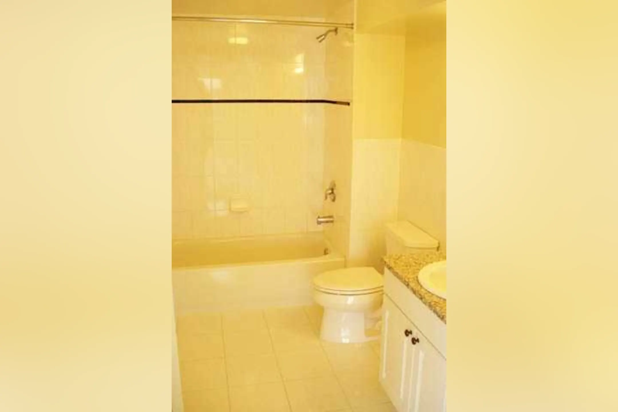 Bathroom - Essex Commons - Jersey City, NJ