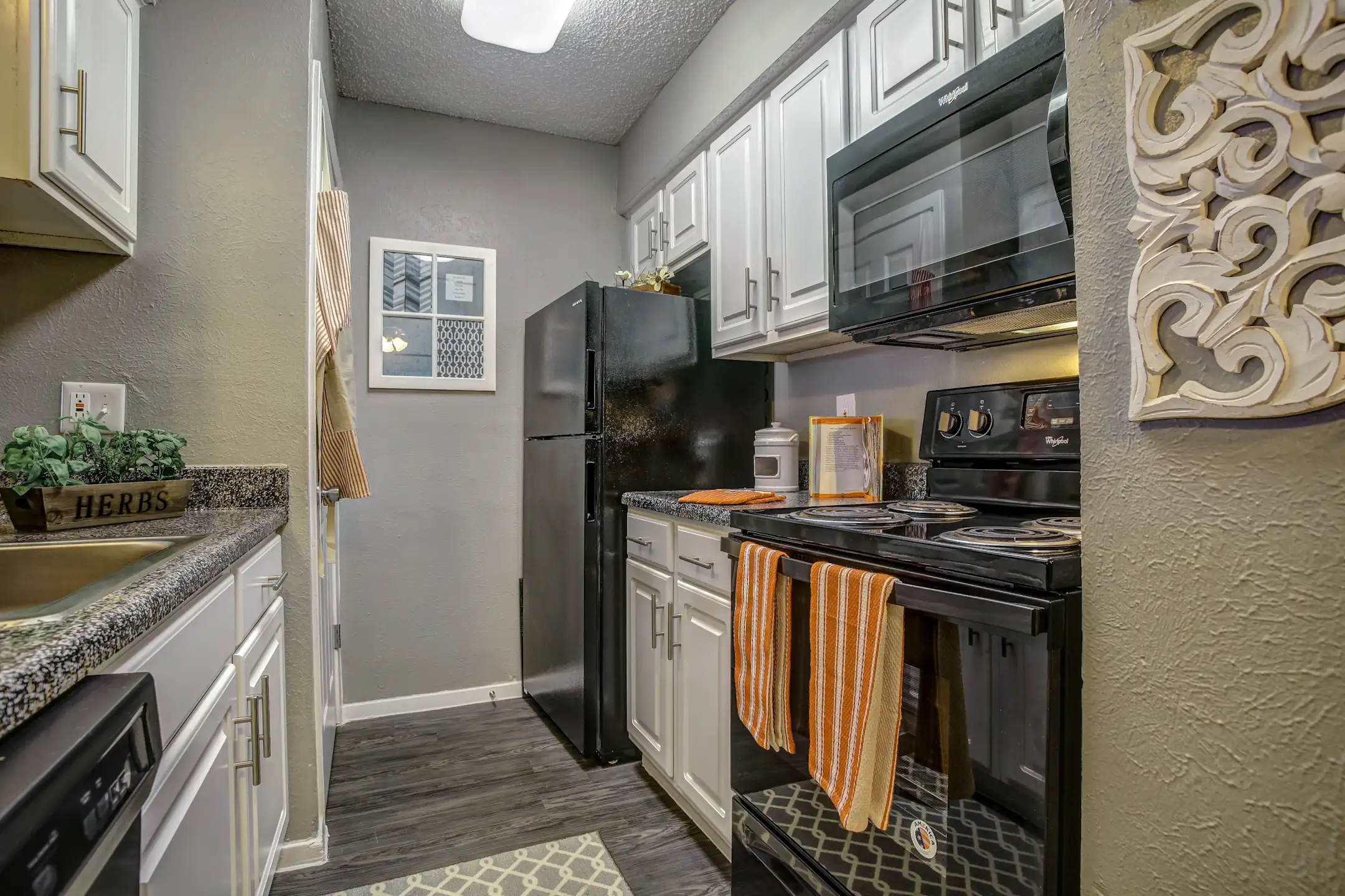 McCallum Highlands Apartments Dallas, TX 75252