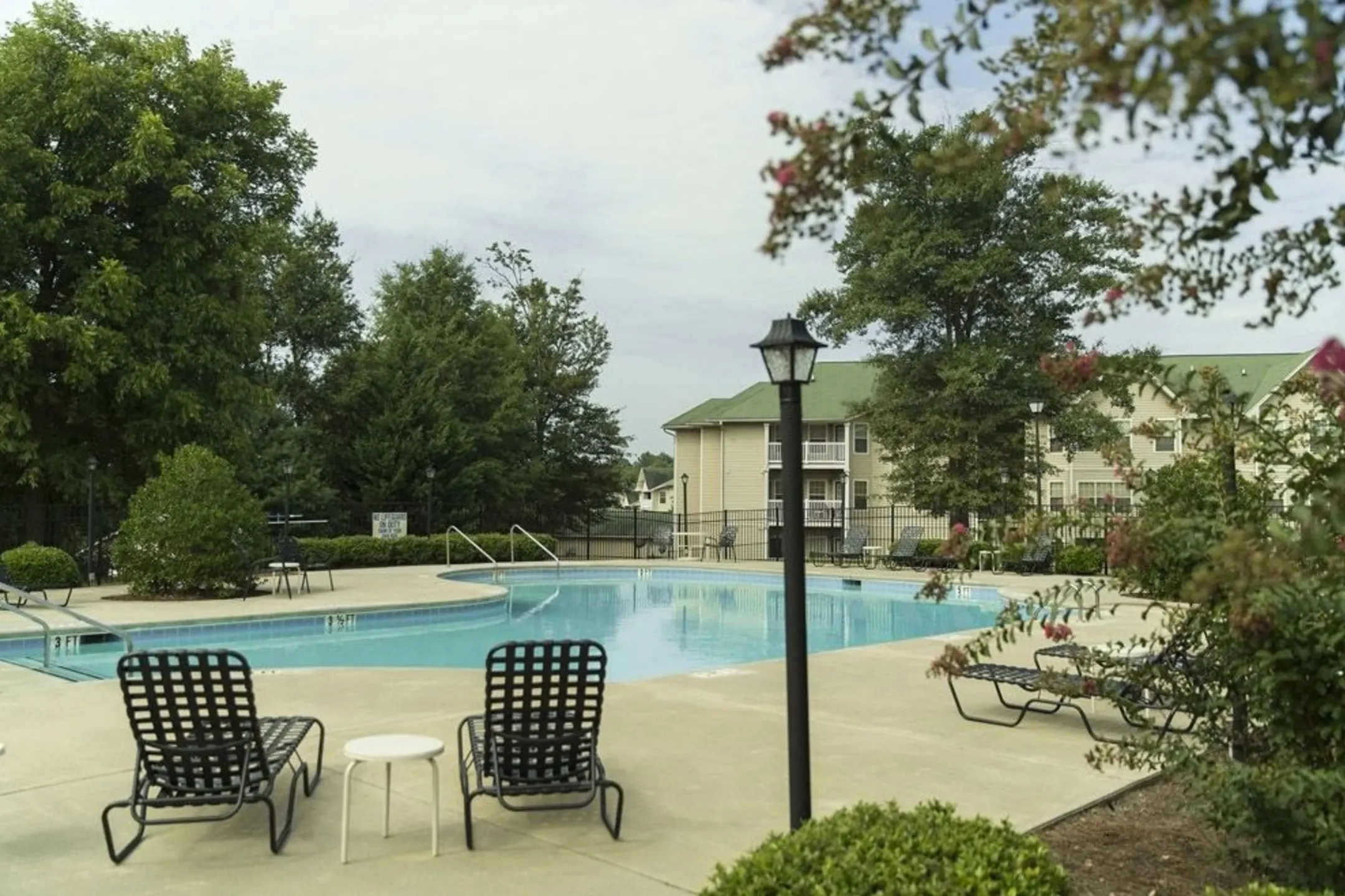 Crescent Pointe Apartments Seneca, SC 29678