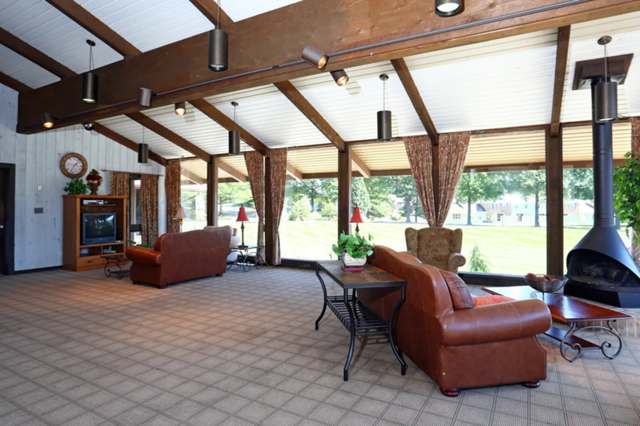 Woodlawn Village Apartments 2601 Woodlawn Circle Northwest Canton