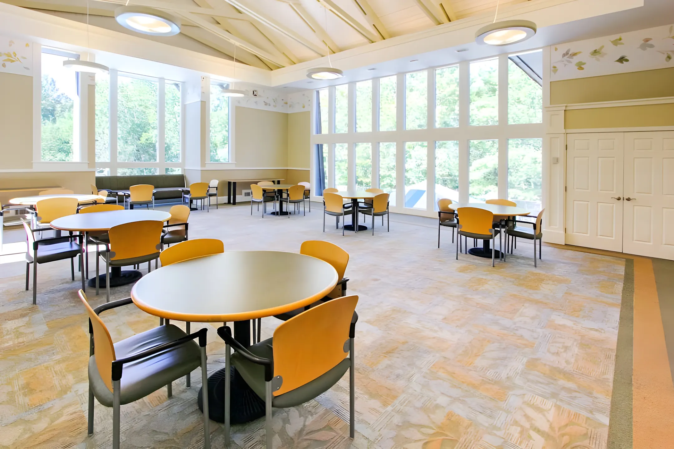 Regency Park Apartments Apartments Guilderland, NY 12084