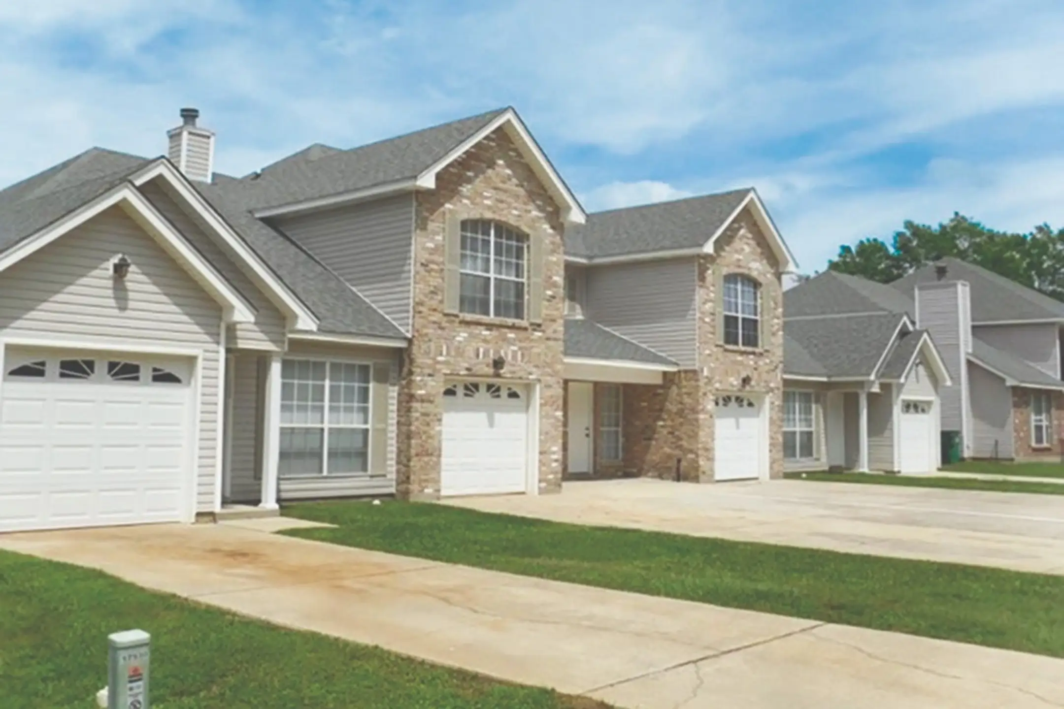 Tangi Lakes Apartments/Townhomes 17597 Tangi Lake Dr Hammond, LA