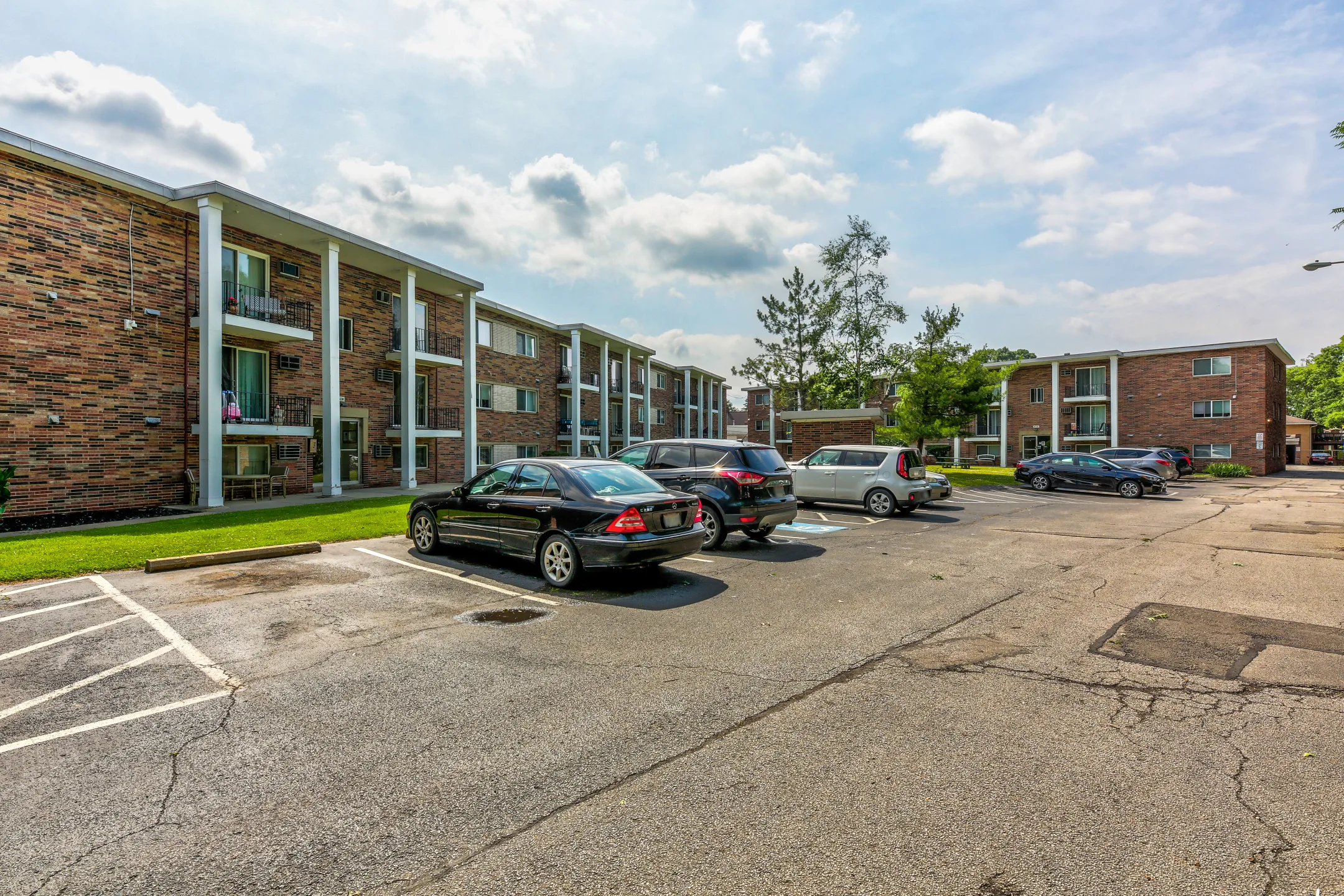 Garfield Club - 4840 Henry St | Cleveland, OH Apartments for Rent | Rent.