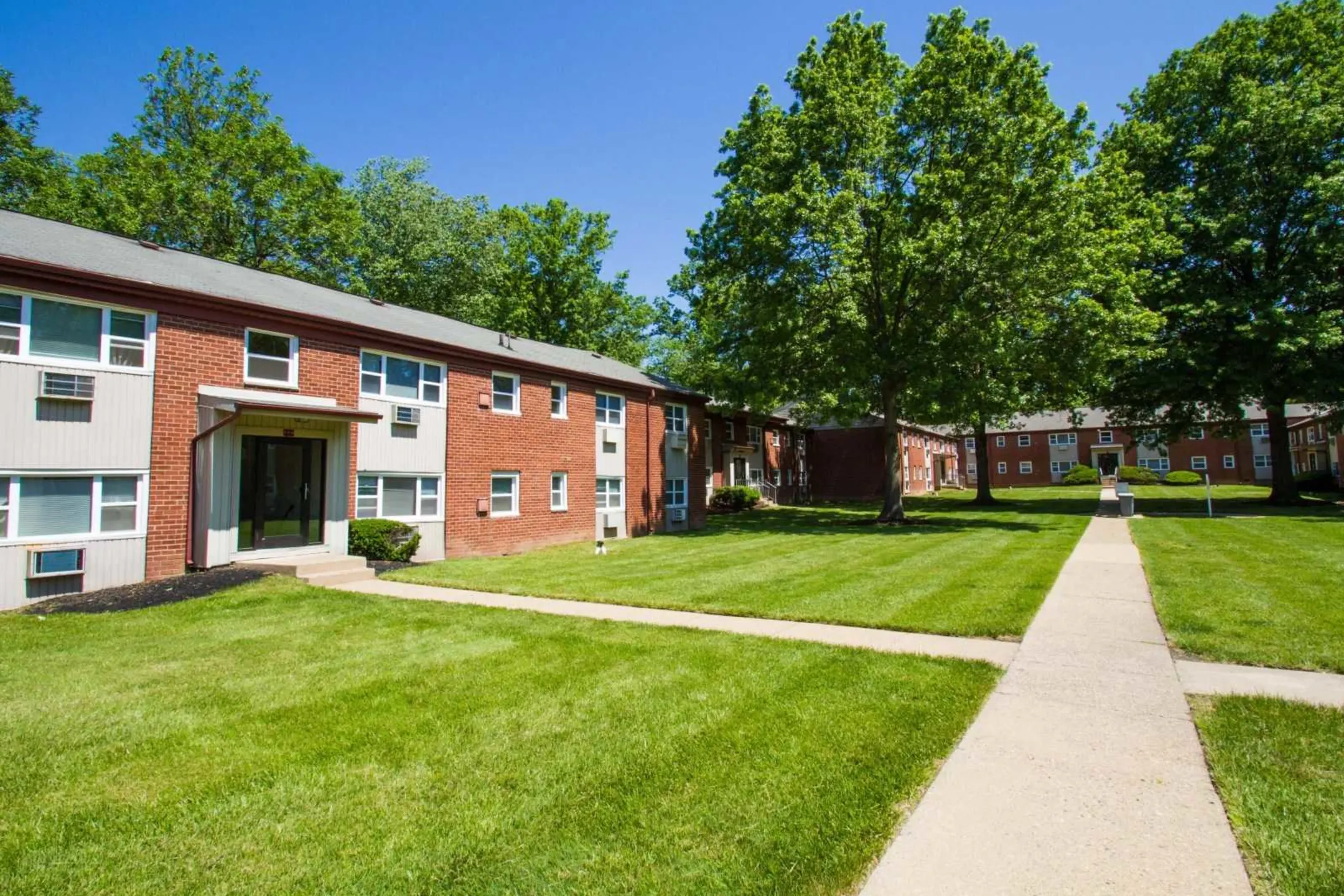 Rock Springs Apartments Morrisville Pa