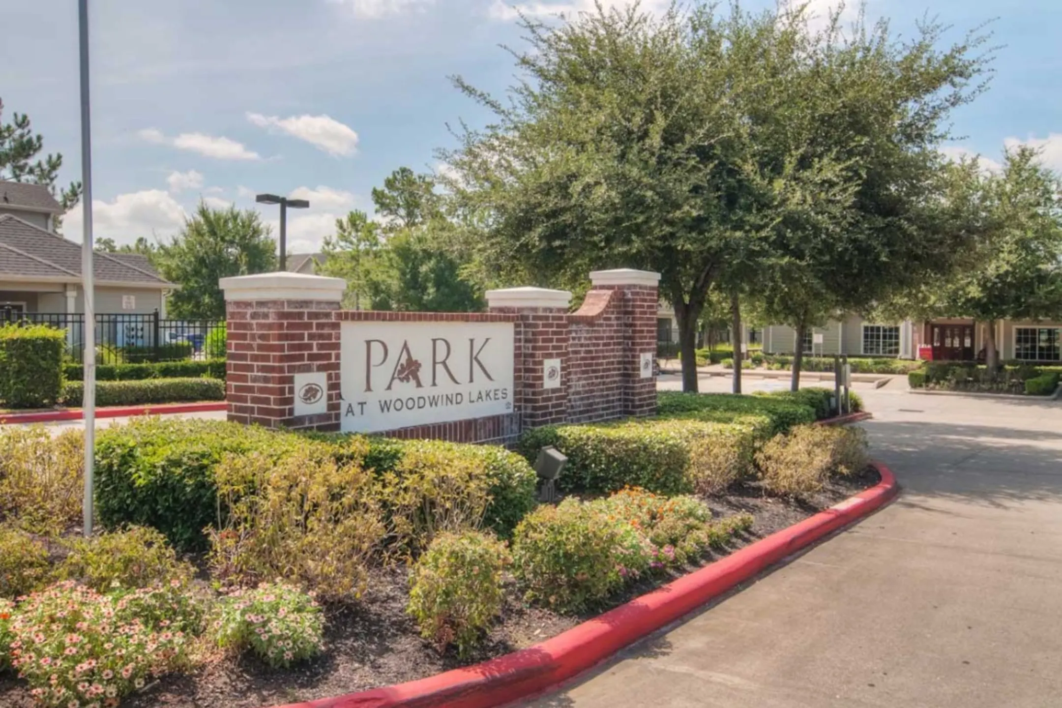 park-at-woodwind-lakes-14333-philippine-st-houston-tx-apartments