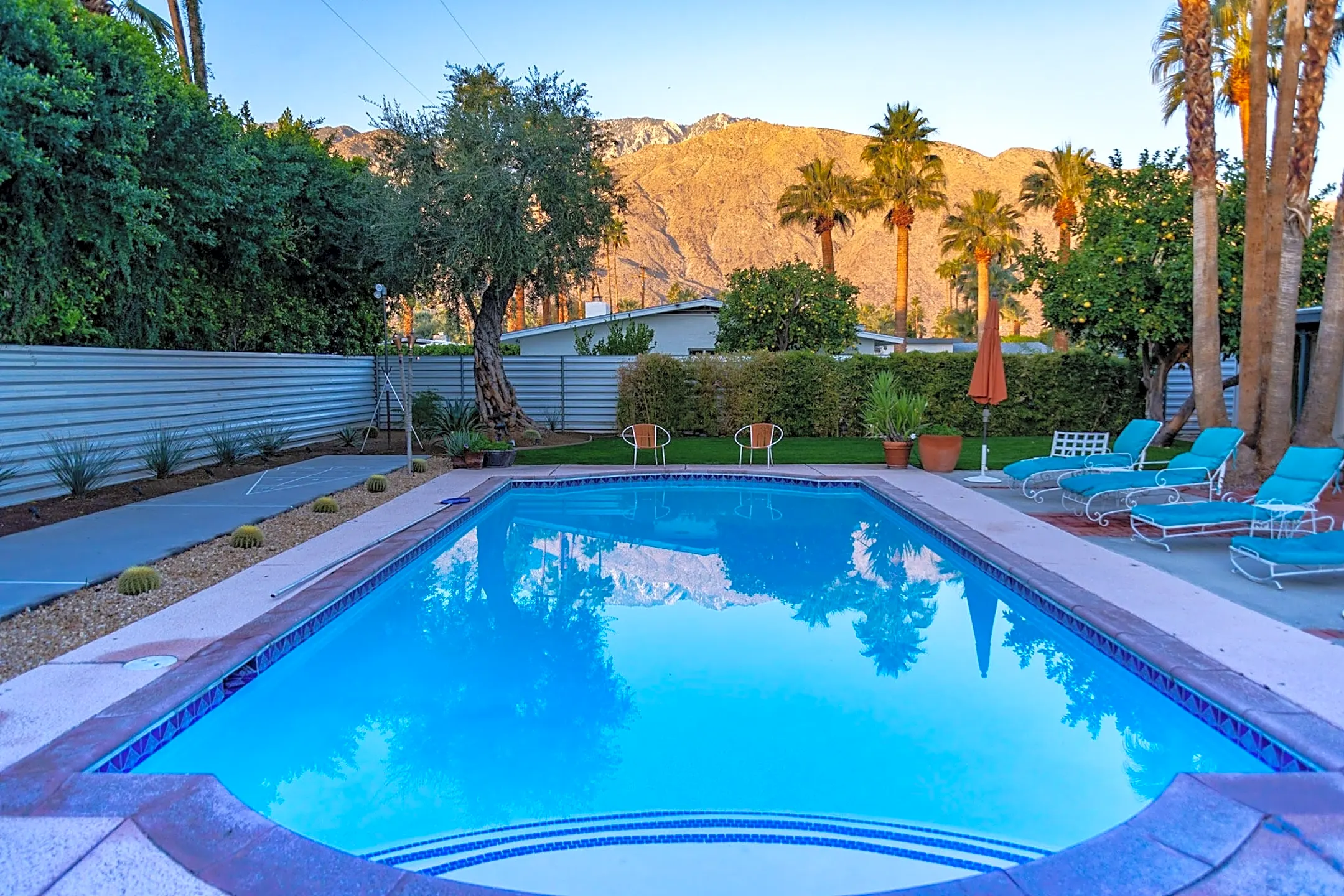 Pool - 1423 E San Lorenzo Rd - Palm Springs, CA