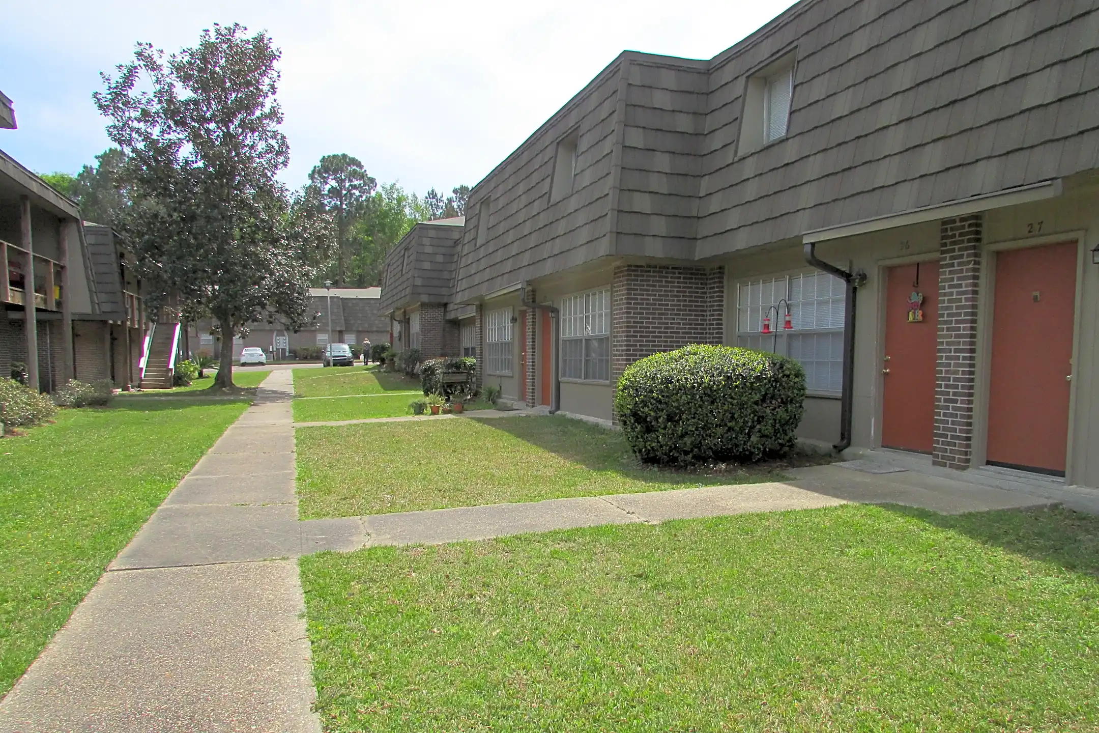 Hillendale Apts 2820 Lincoln Rd Hattiesburg, MS Apartments for Rent