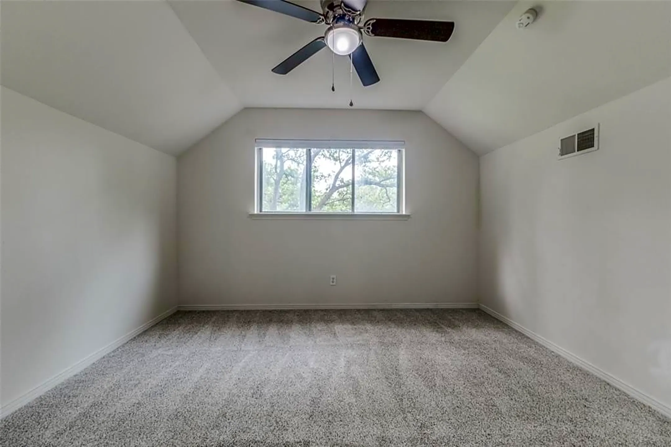 Bedroom - 13411 Charcoal Ln - Farmers Branch, TX