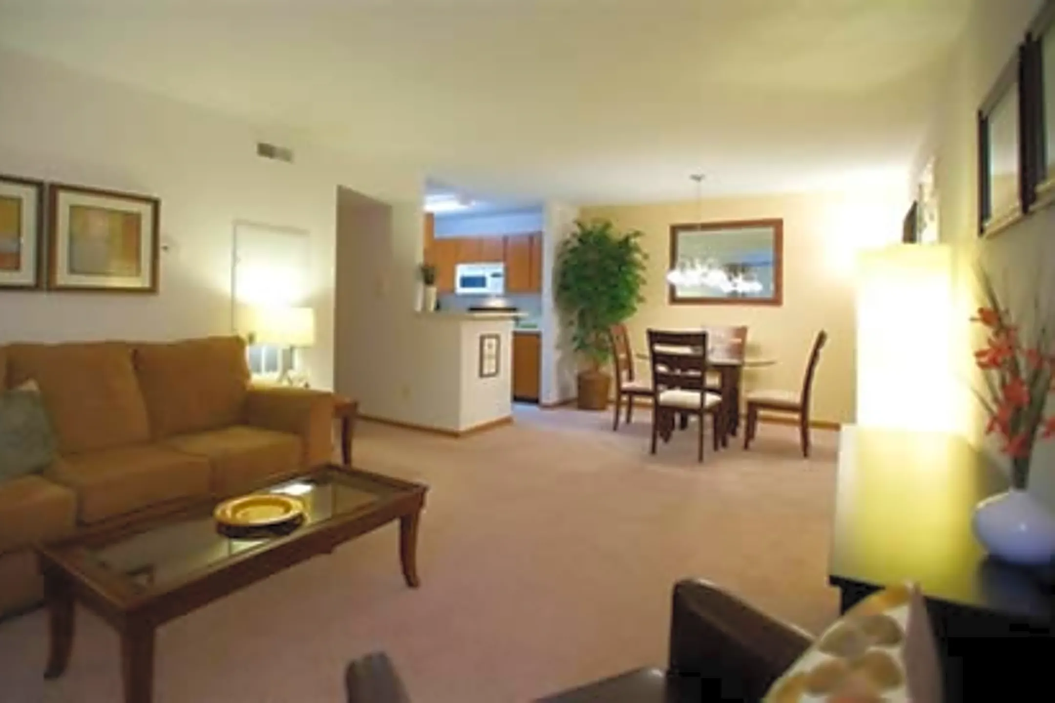 Living Room - Northwoods Apartments - Cincinnati, OH