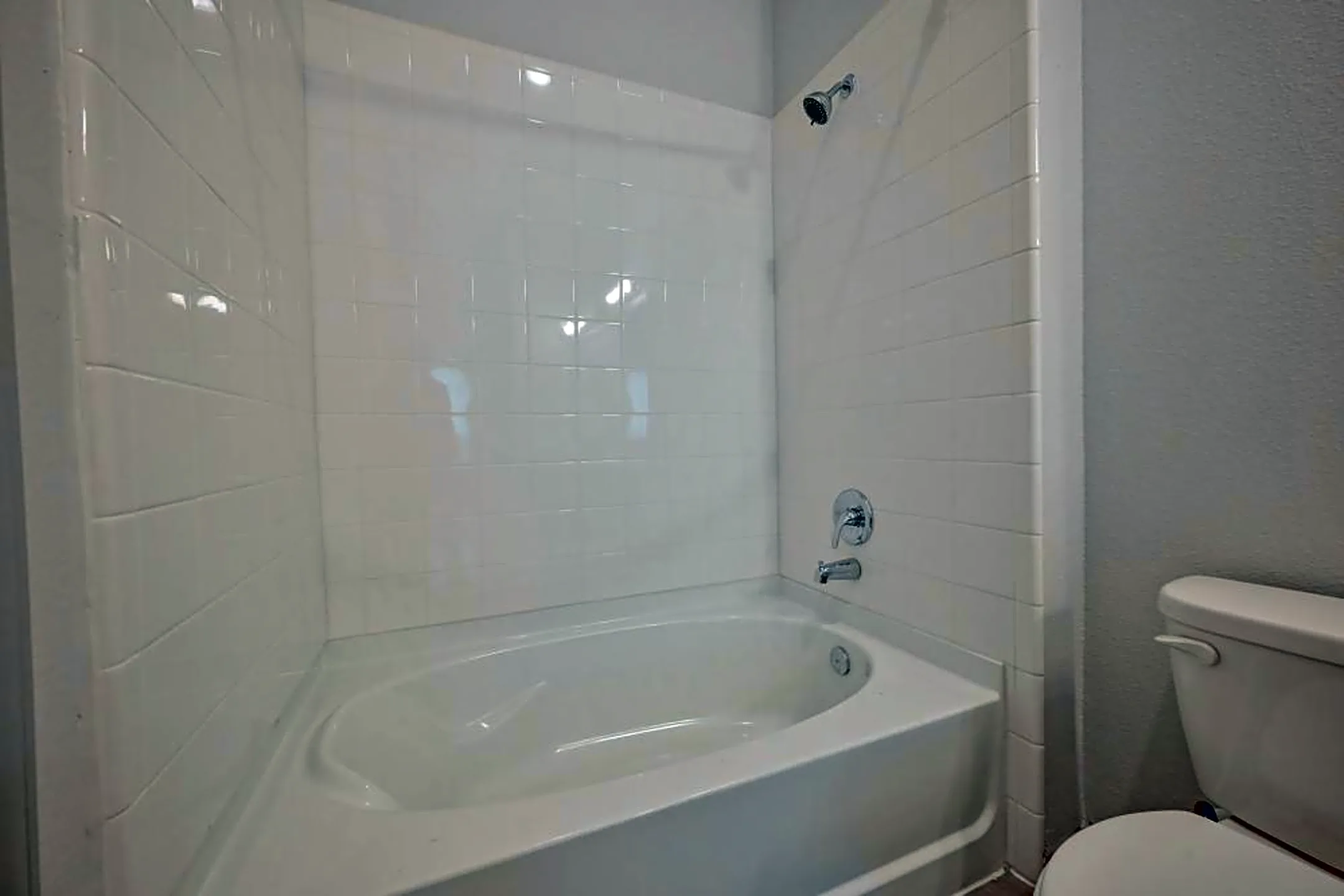 Bathroom - 14012 Owen-Tech Blvd - Austin, TX