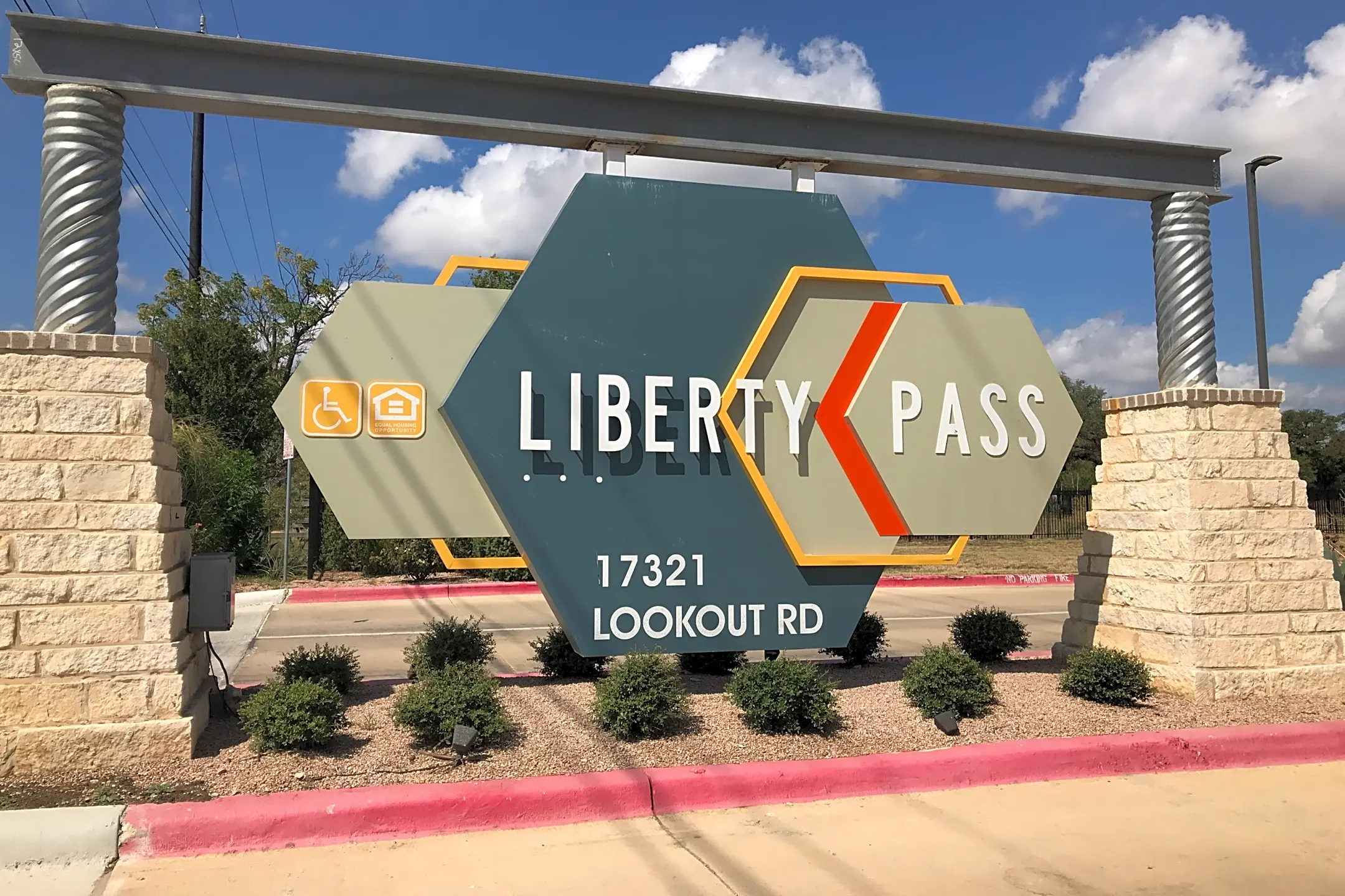 Pool - Liberty Pass - Selma, TX