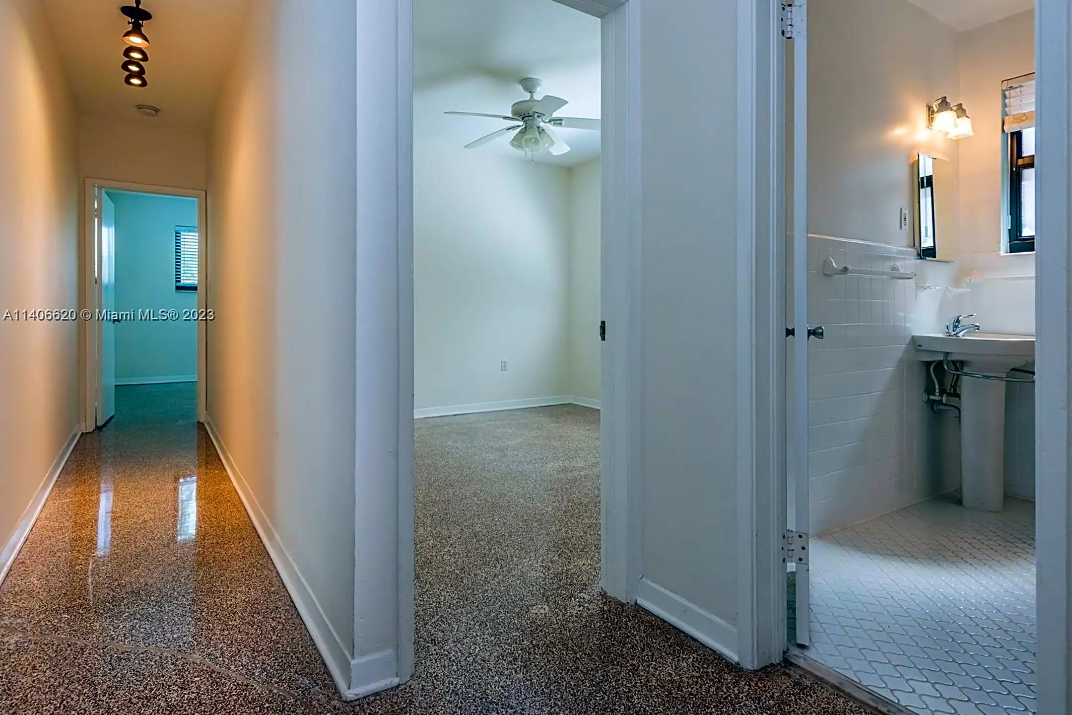 454 NE 93rd St - Miami Shores, FL