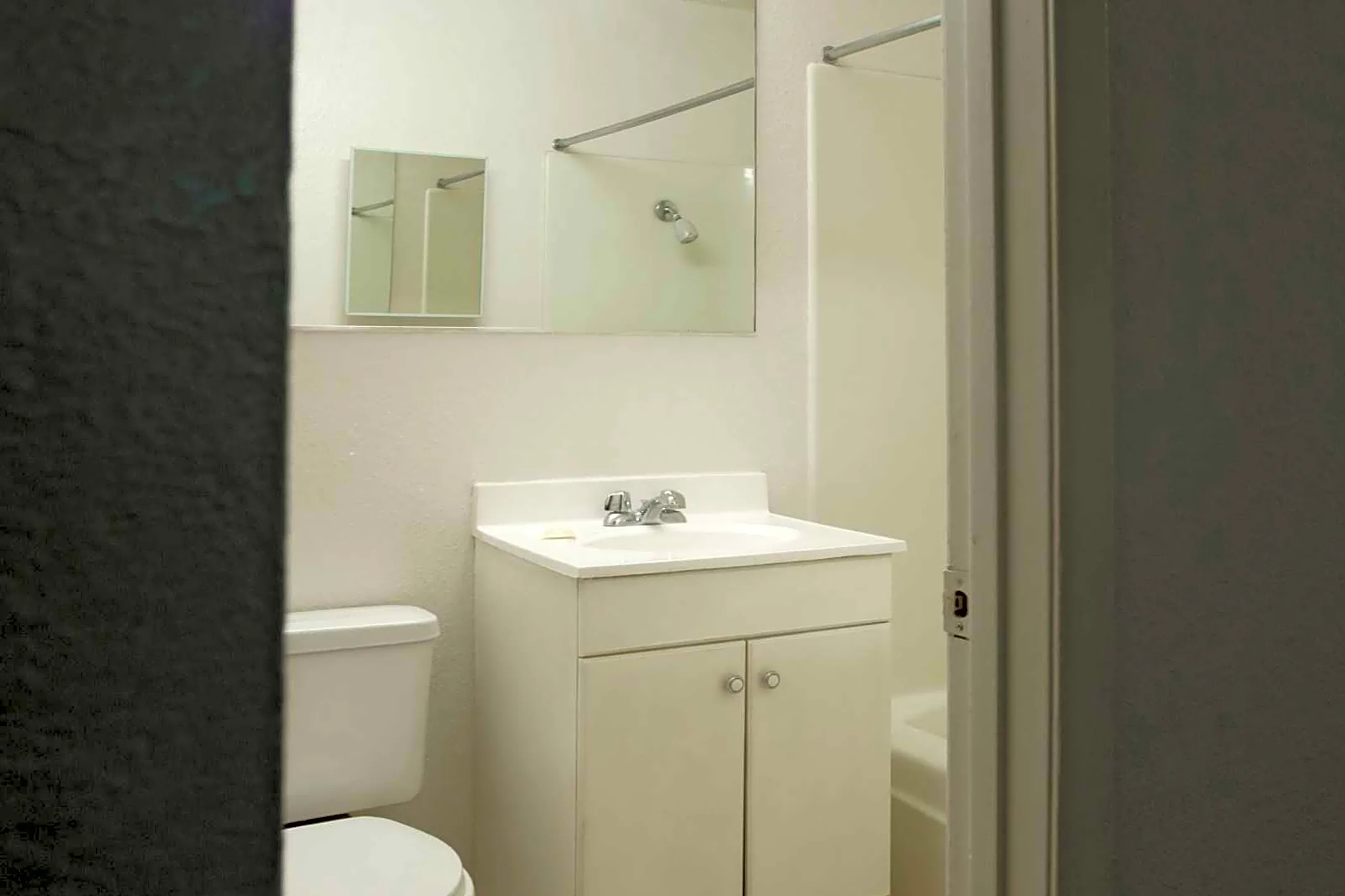 Bathroom - Cedar Crest Apartments - Waterloo, IA