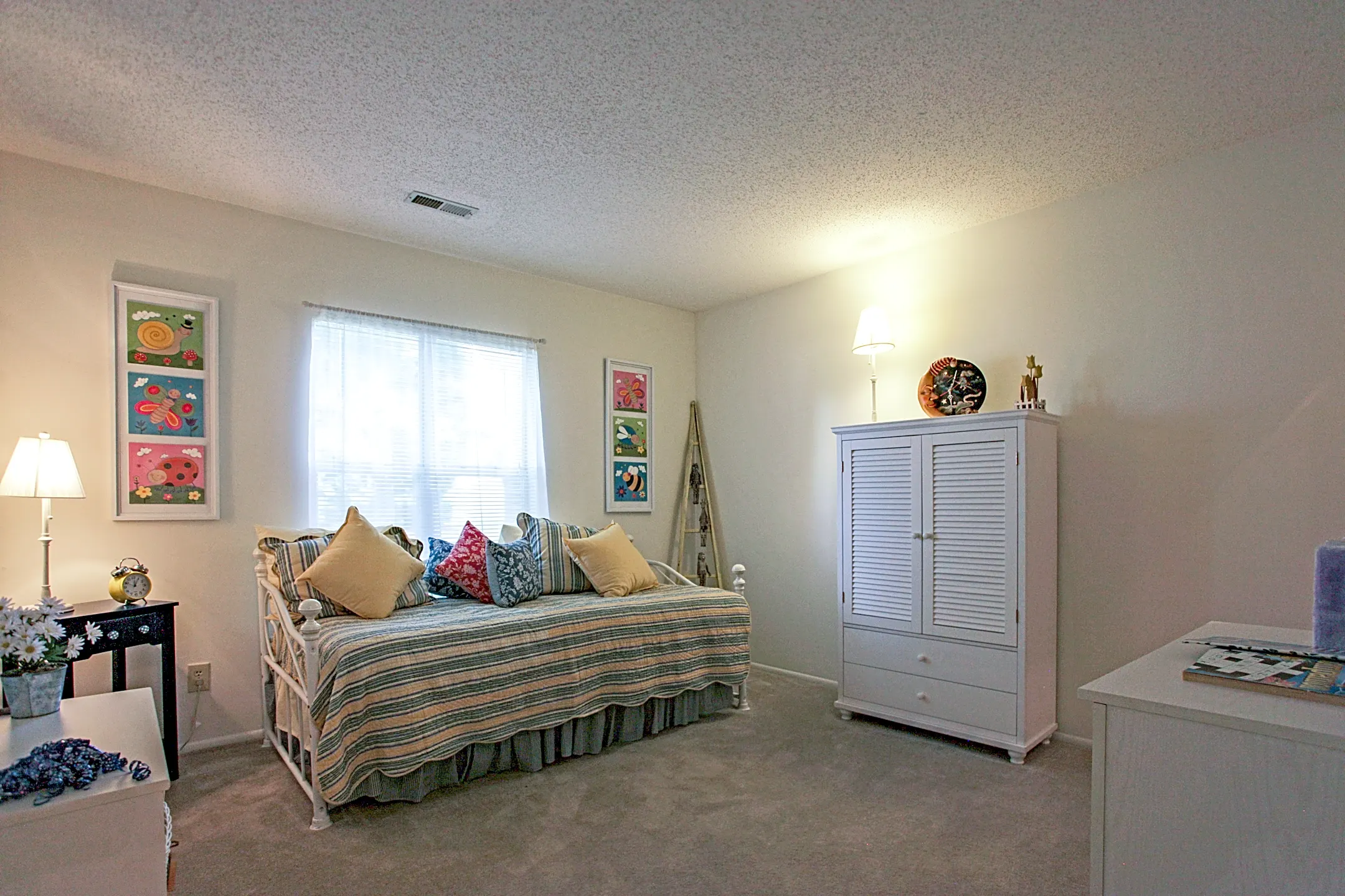 Coffey Creek Apartment Homes 2208 Yager Creek Dr Charlotte, NC