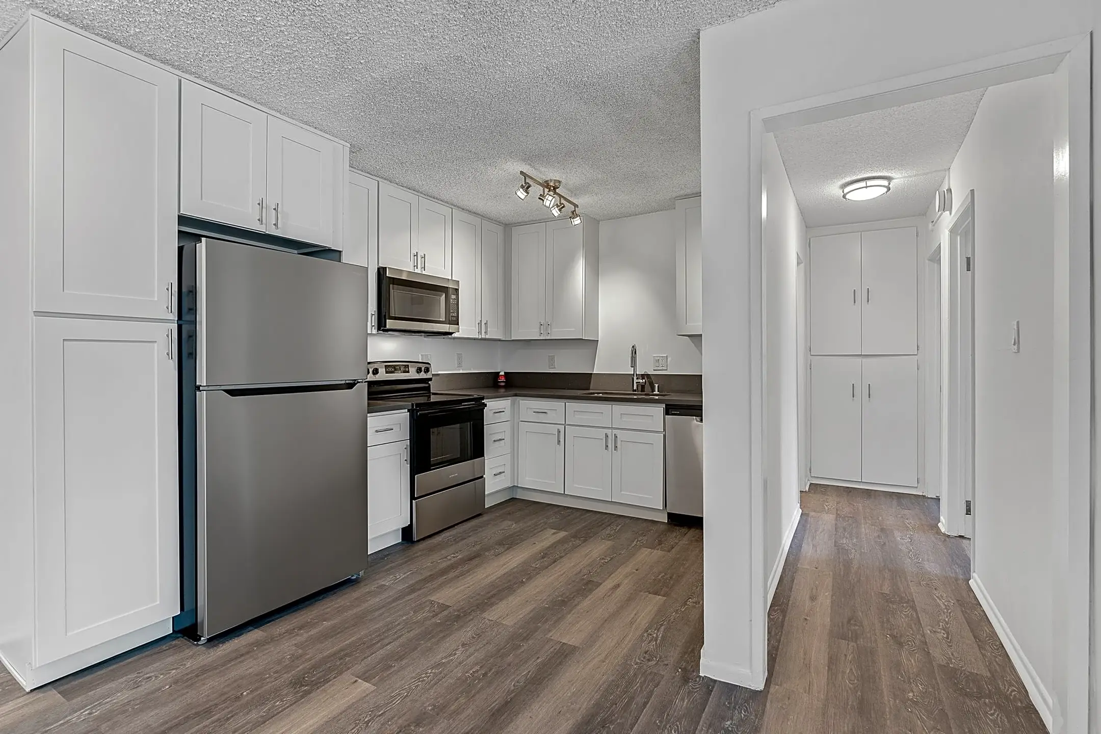 mountain-view-manor-12960-dronfield-ave-sylmar-ca-apartments-for