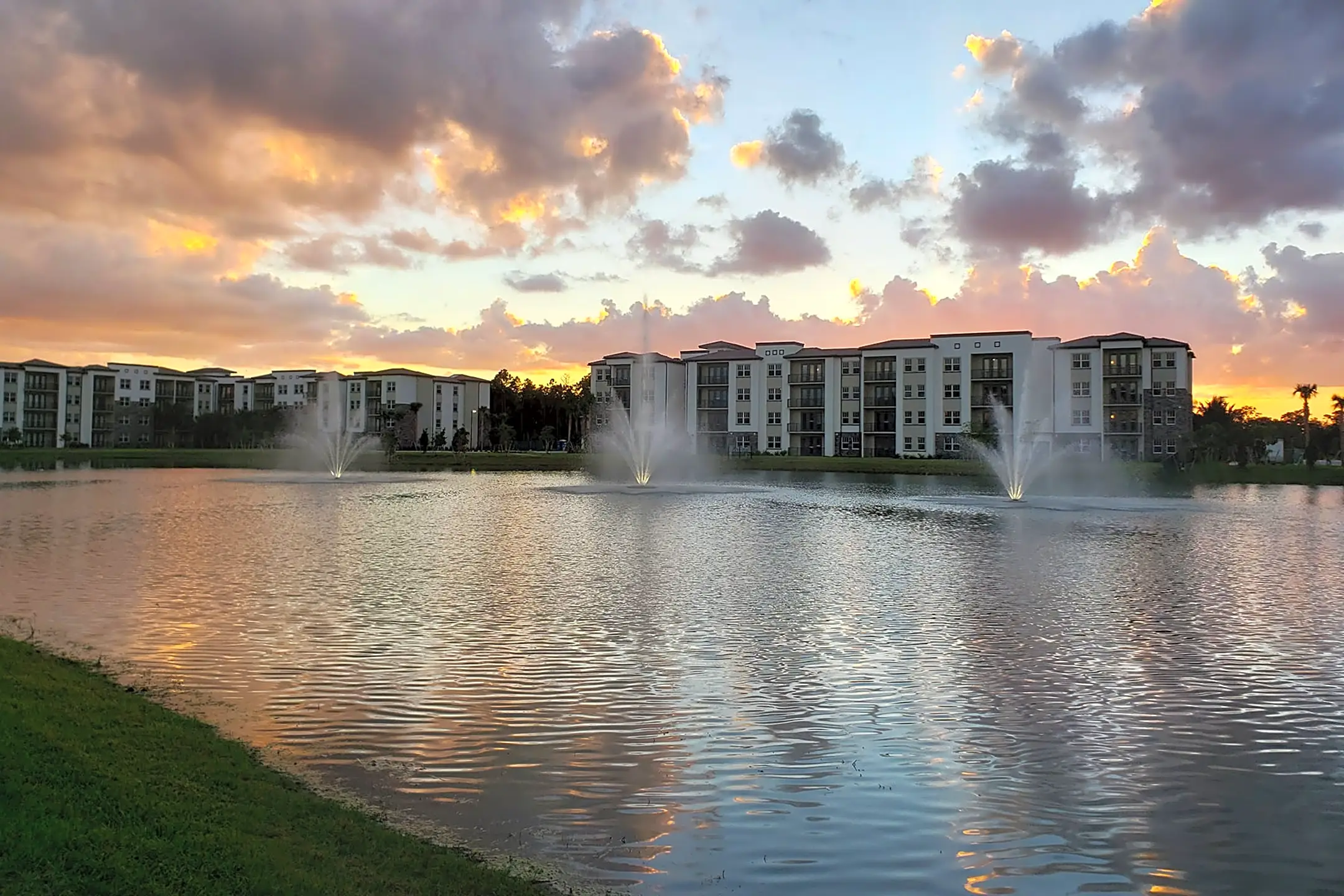 Legacy Gateway 10900 Legacy Gateway Circle Fort Myers, FL