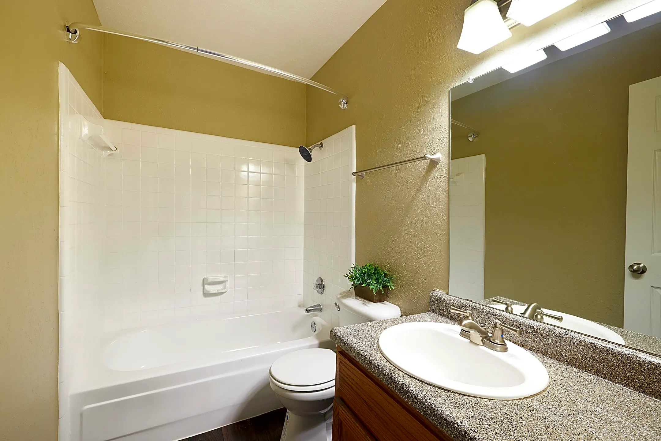 Summerwood Cove 9821 Summerwood Cir Dallas, TX Apartments for Rent