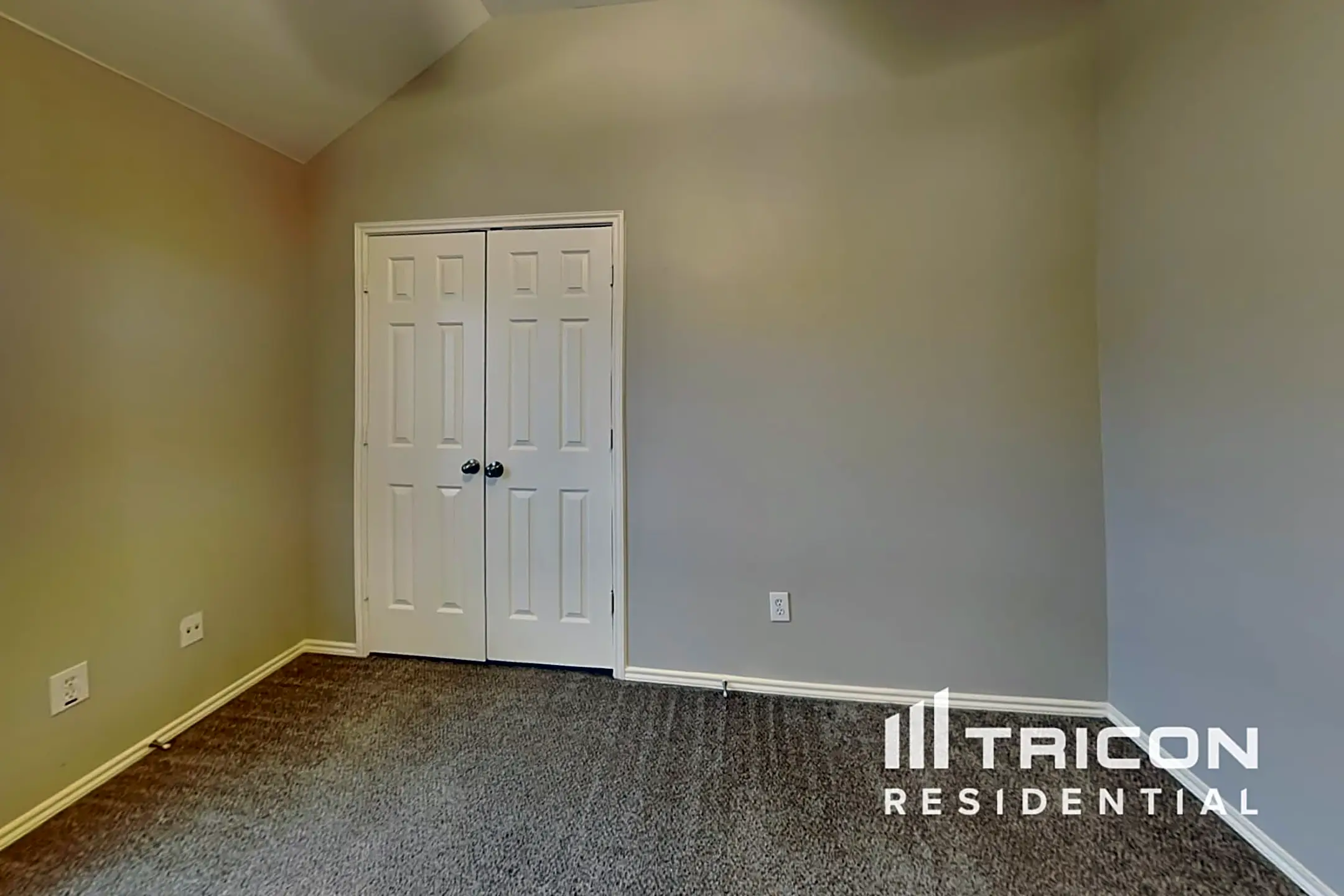 2123 Woodmere Drive Houses Lancaster, TX 75134