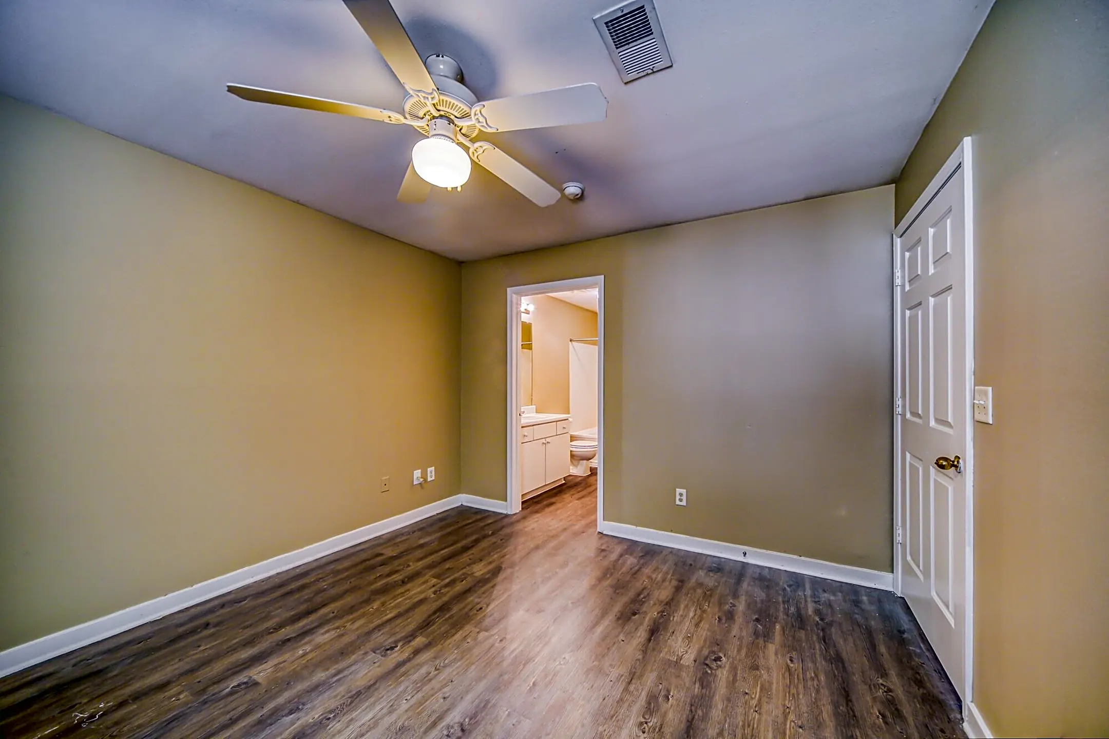 The Landings at Houston Levee 9940 Paddle Wheel Dr Cordova, TN