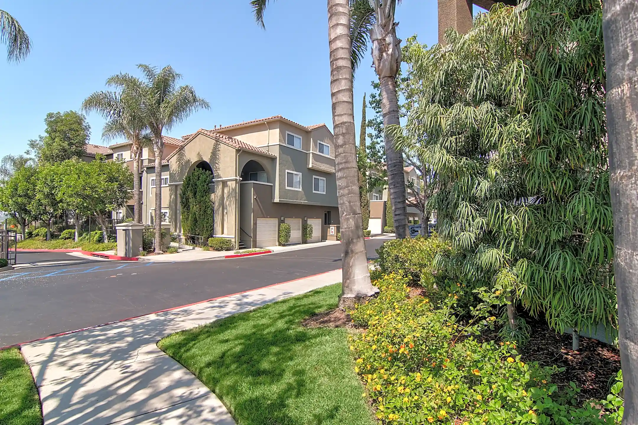 Madrid Apartments Mission Viejo, CA 92692