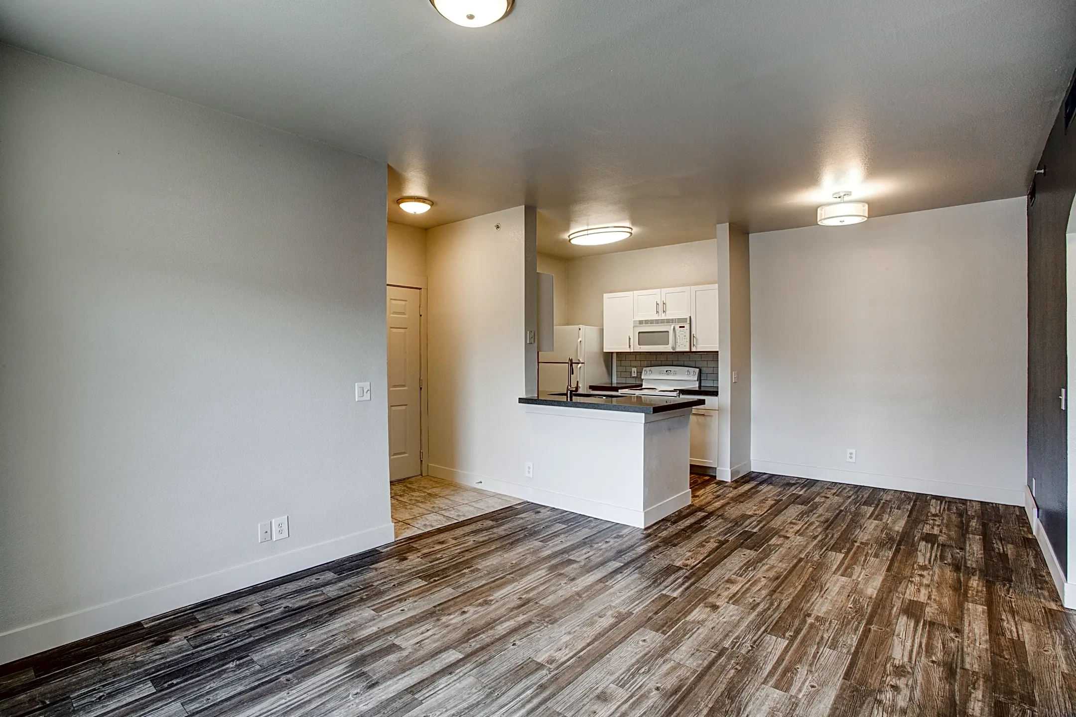 Preston Hollow 4150 South 300 East Salt Lake City, UT Apartments