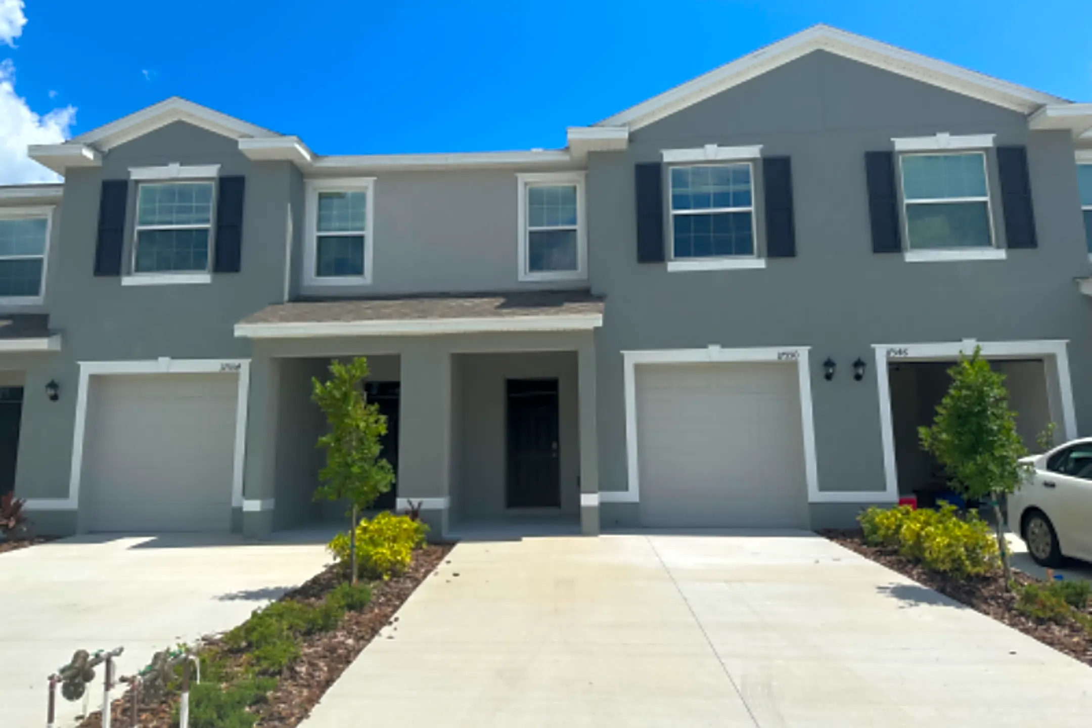 Building - 17550 Crescent Moon Lp - Bradenton, FL