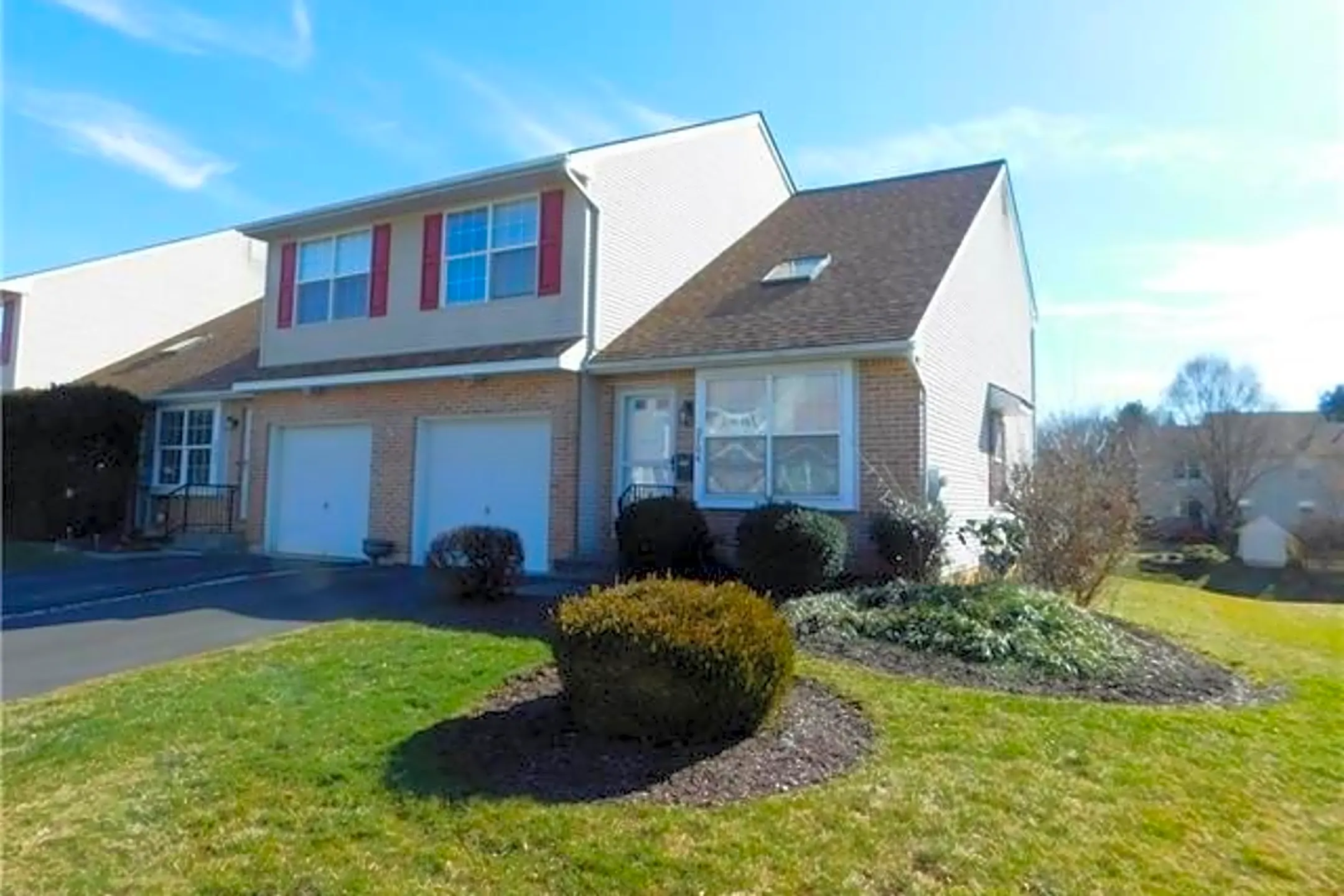 2706 Tamlynn Ln Townhomes Easton, PA 18045