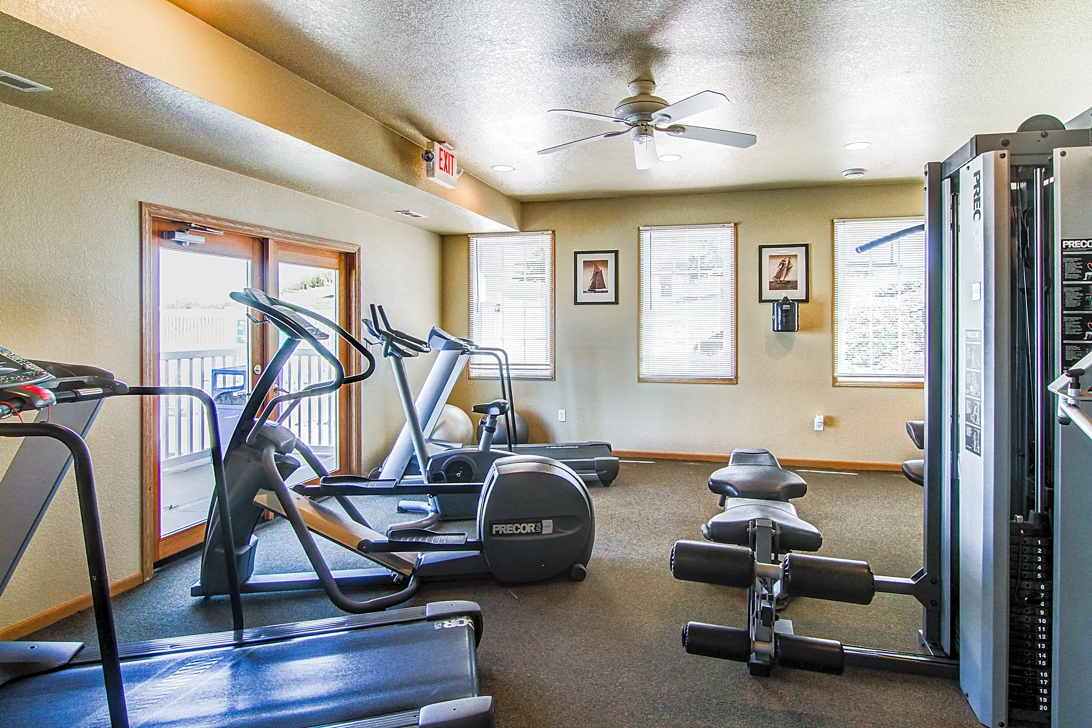 Hawk's Ridge Apartments Beloit, WI 53511