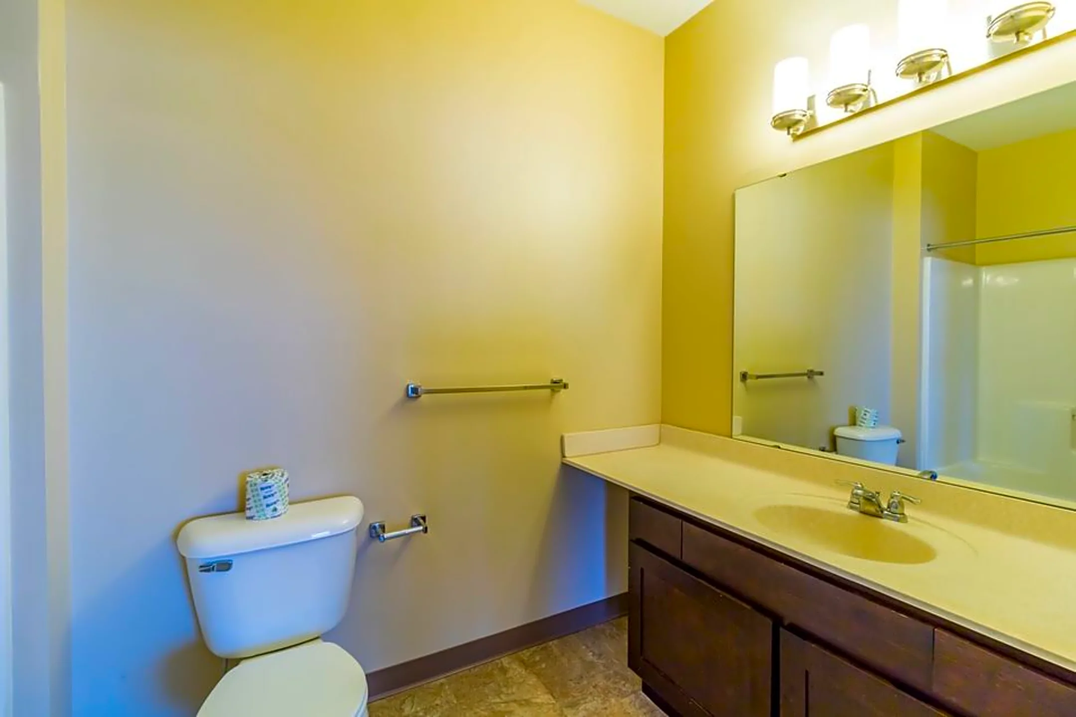 Bathroom - The Residences at Carronade - Perrysburg, OH