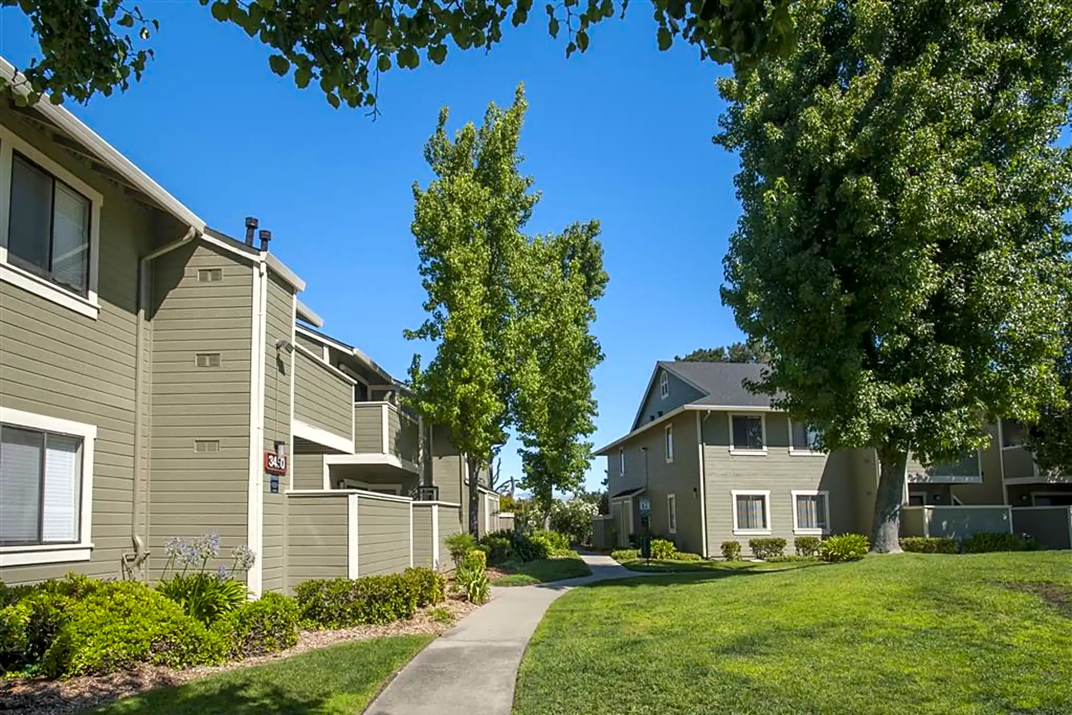 Ridgecrest Apartments 3430 Vista Oaks Dr Martinez, CA Apartments