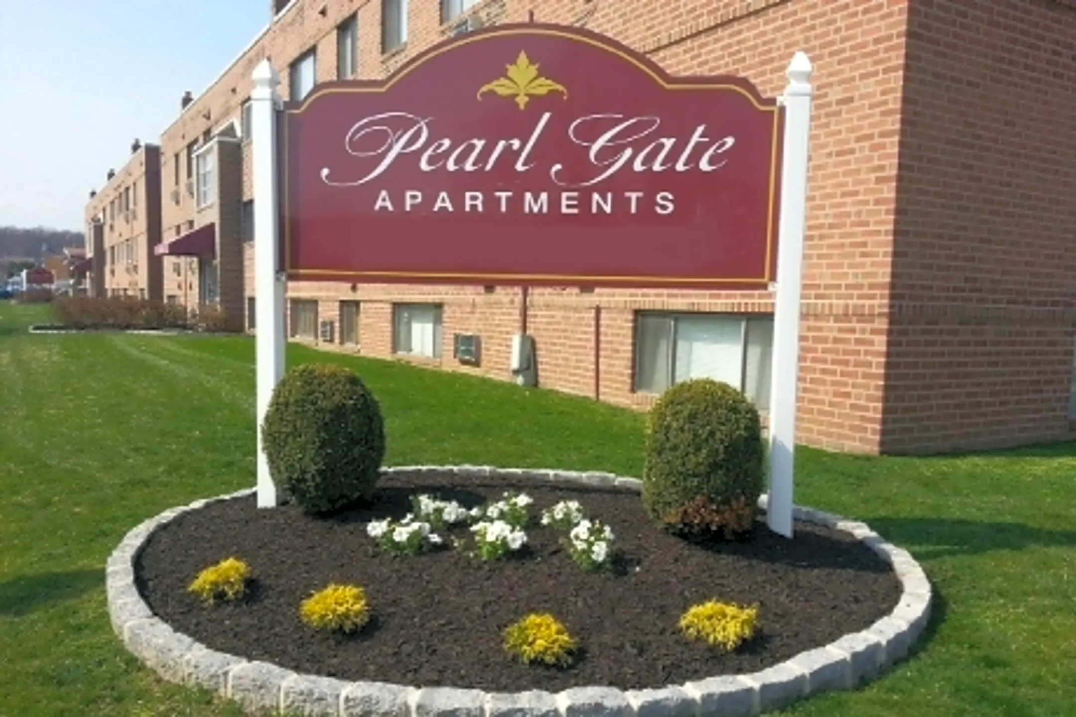 Pearl Gate Apartments 16251635 HOFFNAGLE STREET Philadelphia, PA