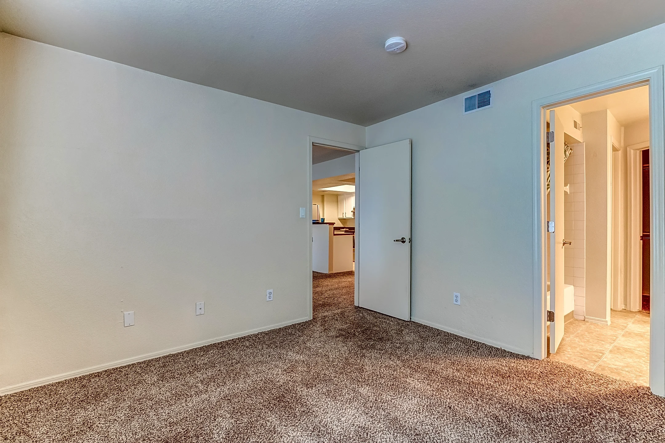 Ashley Square Apartments Des Moines, IA 50310