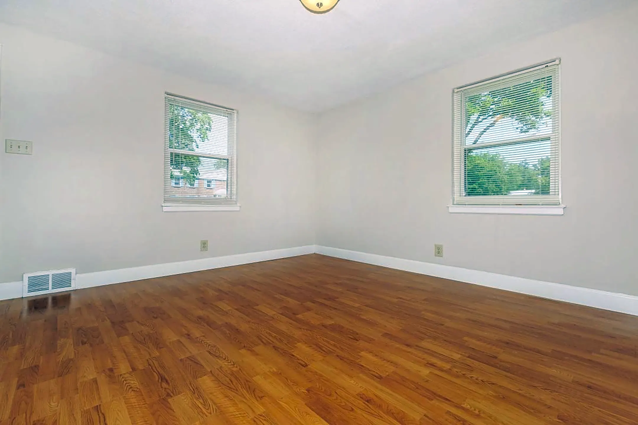 Crestwood Townhomes 21 Picotte Dr Albany, NY Apartments for Rent