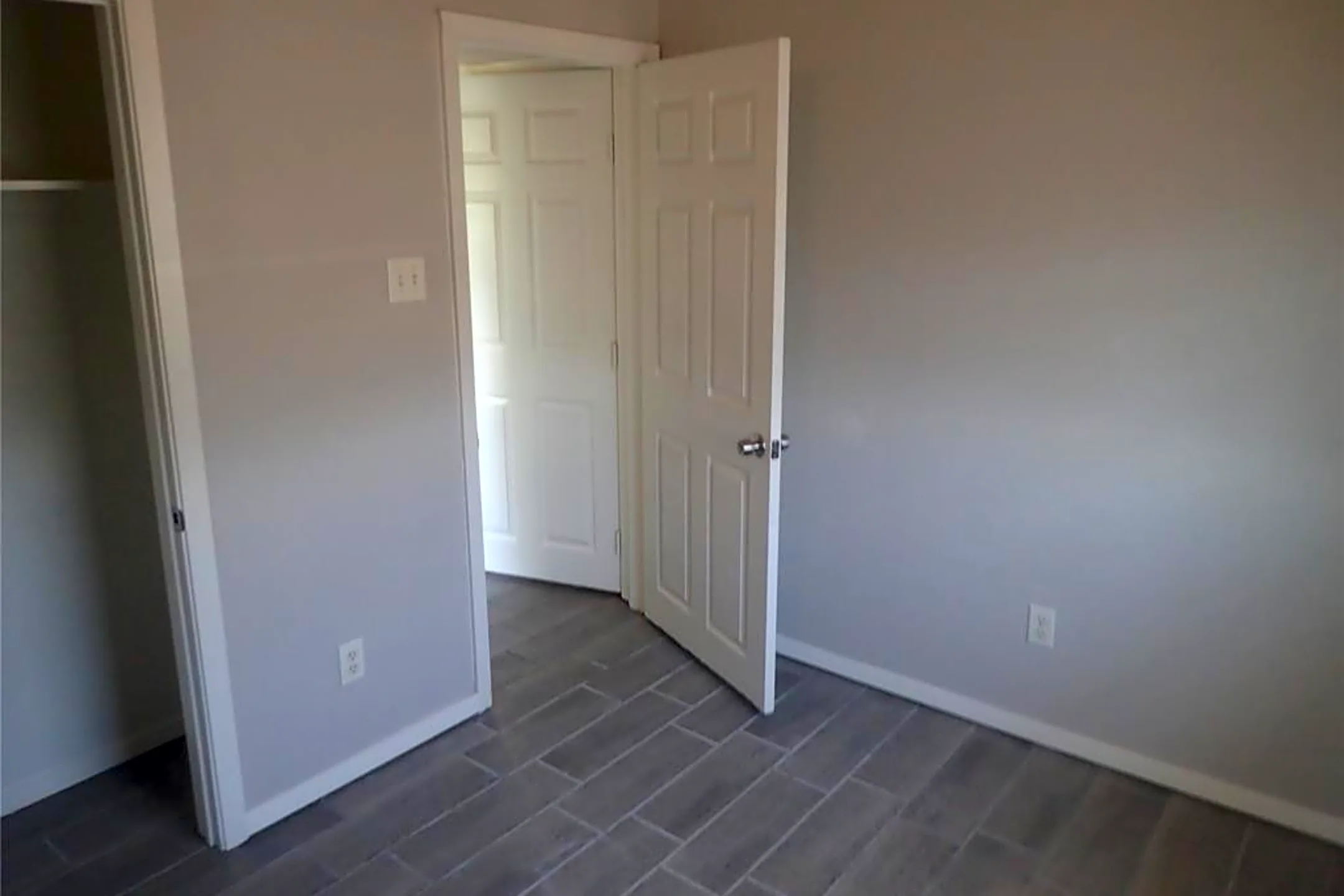 1809 W.E. Roberts St #4 Apartments - Grand Prairie, TX 75051