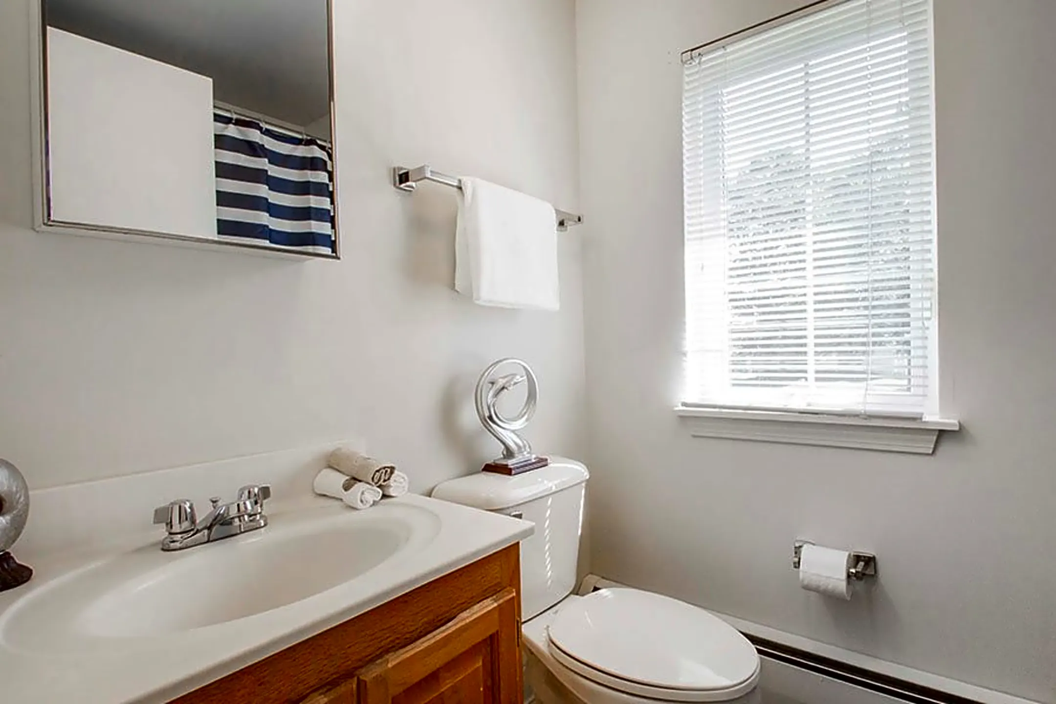 Bathroom - Beacon Point Homes - Groton, CT
