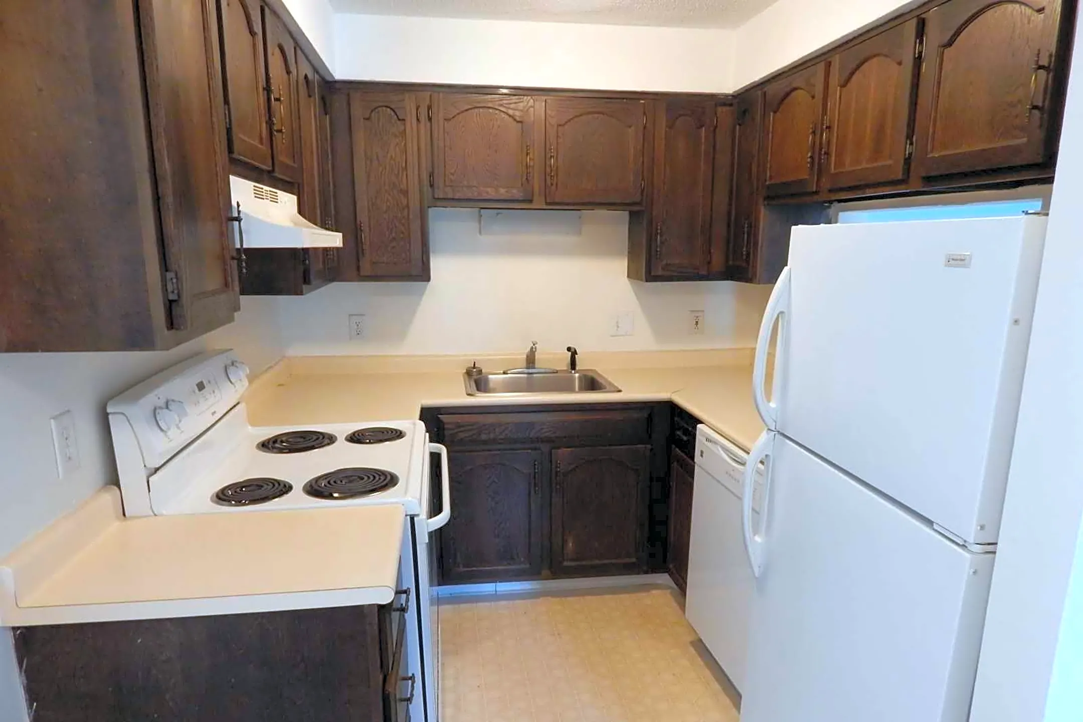 Fieldside Apartments - Groton, CT 06340