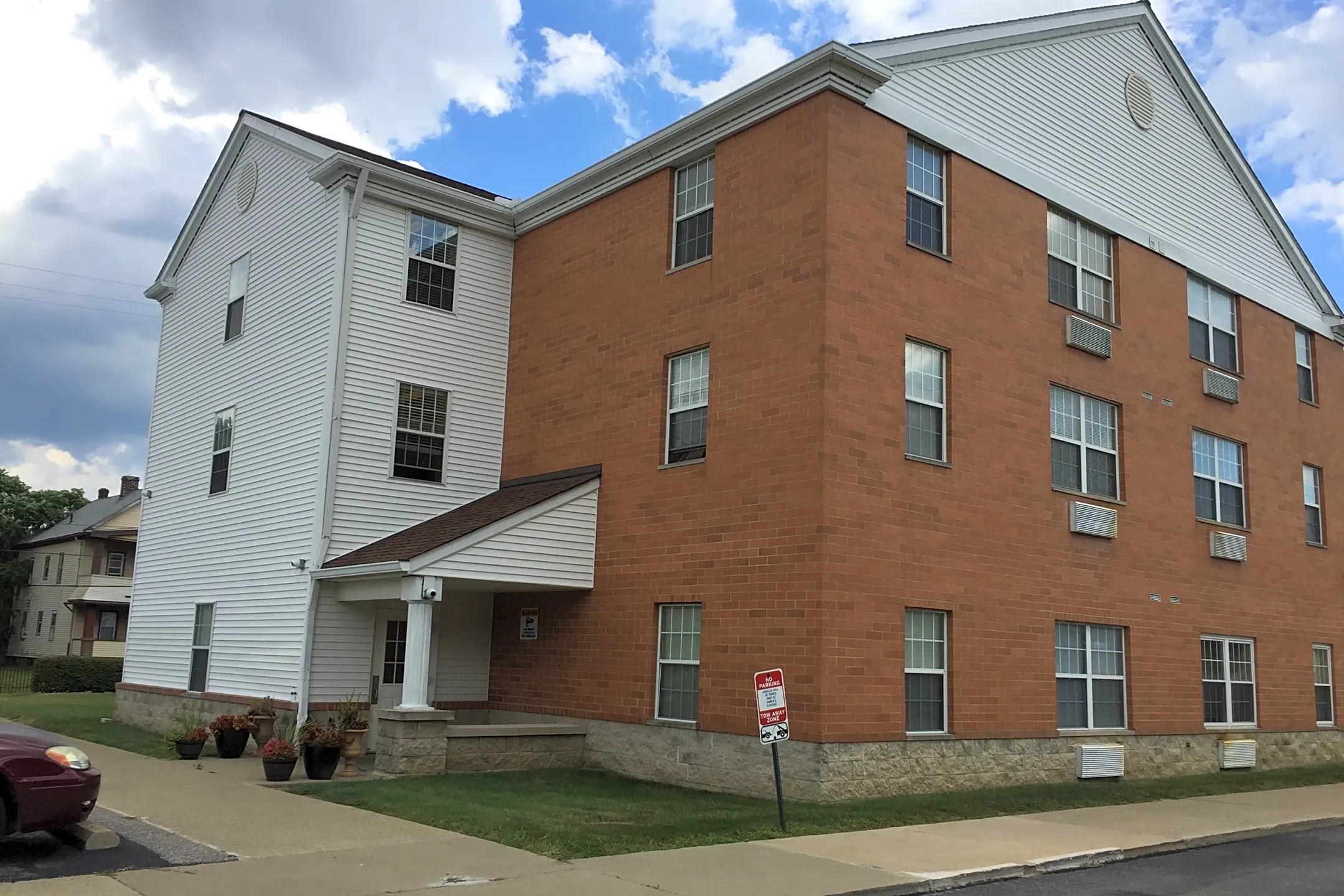 Holy Redeemer Senior Facility Apartments Cleveland, OH 44110